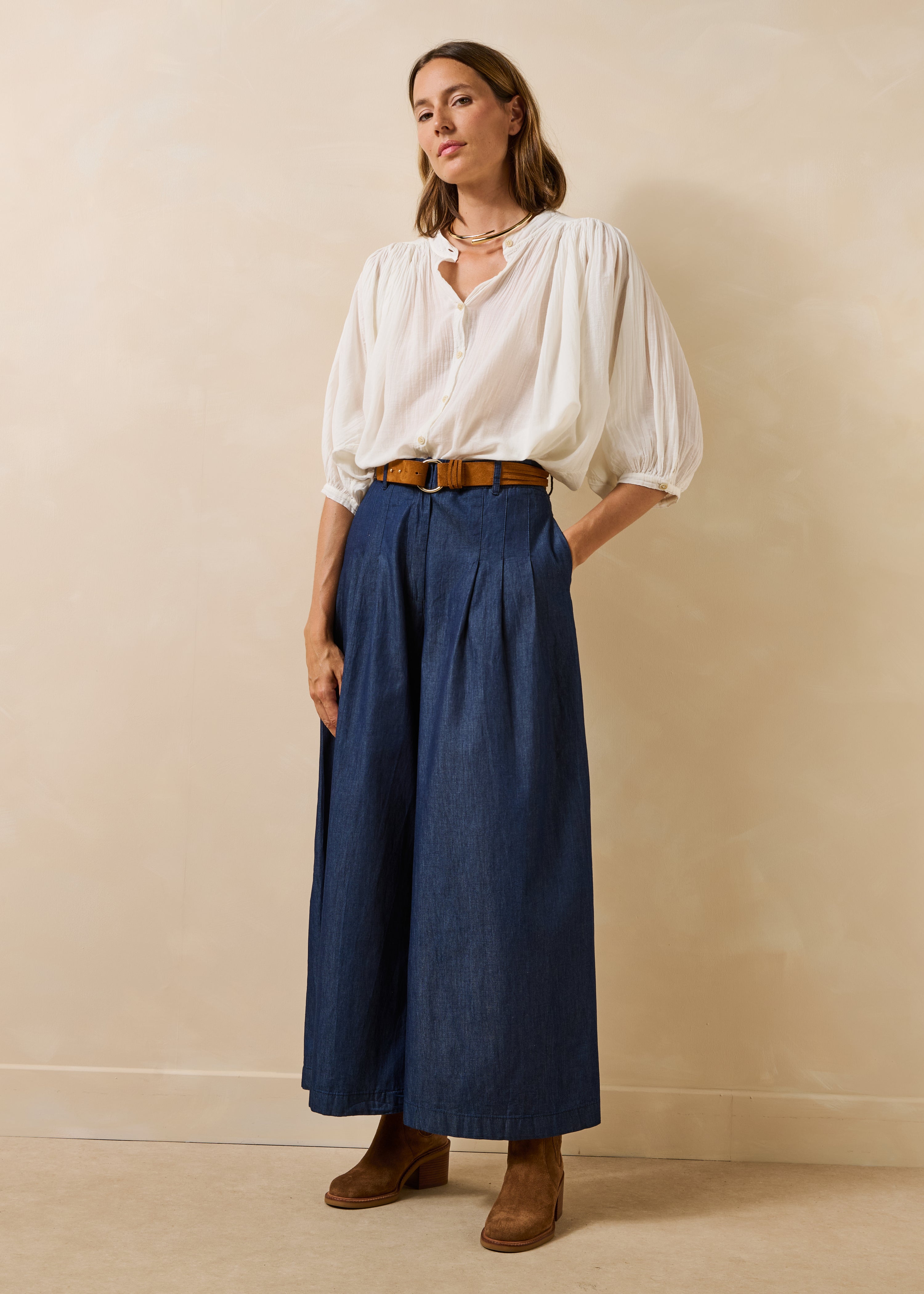 Rohweiße Bluse aus fließendem Baumwollvoile