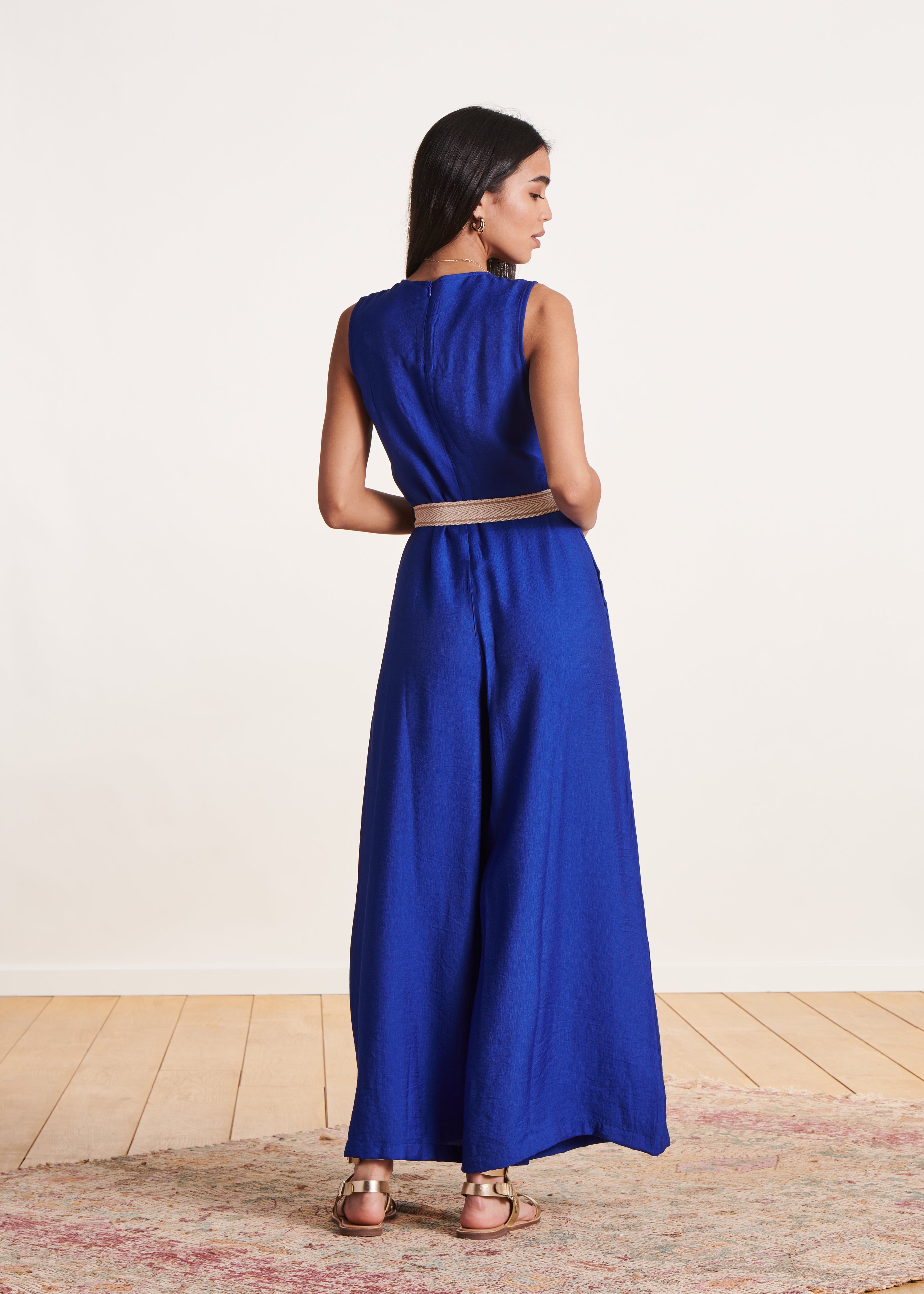 Combinaison bleu roi sans manches fluide en jacquard