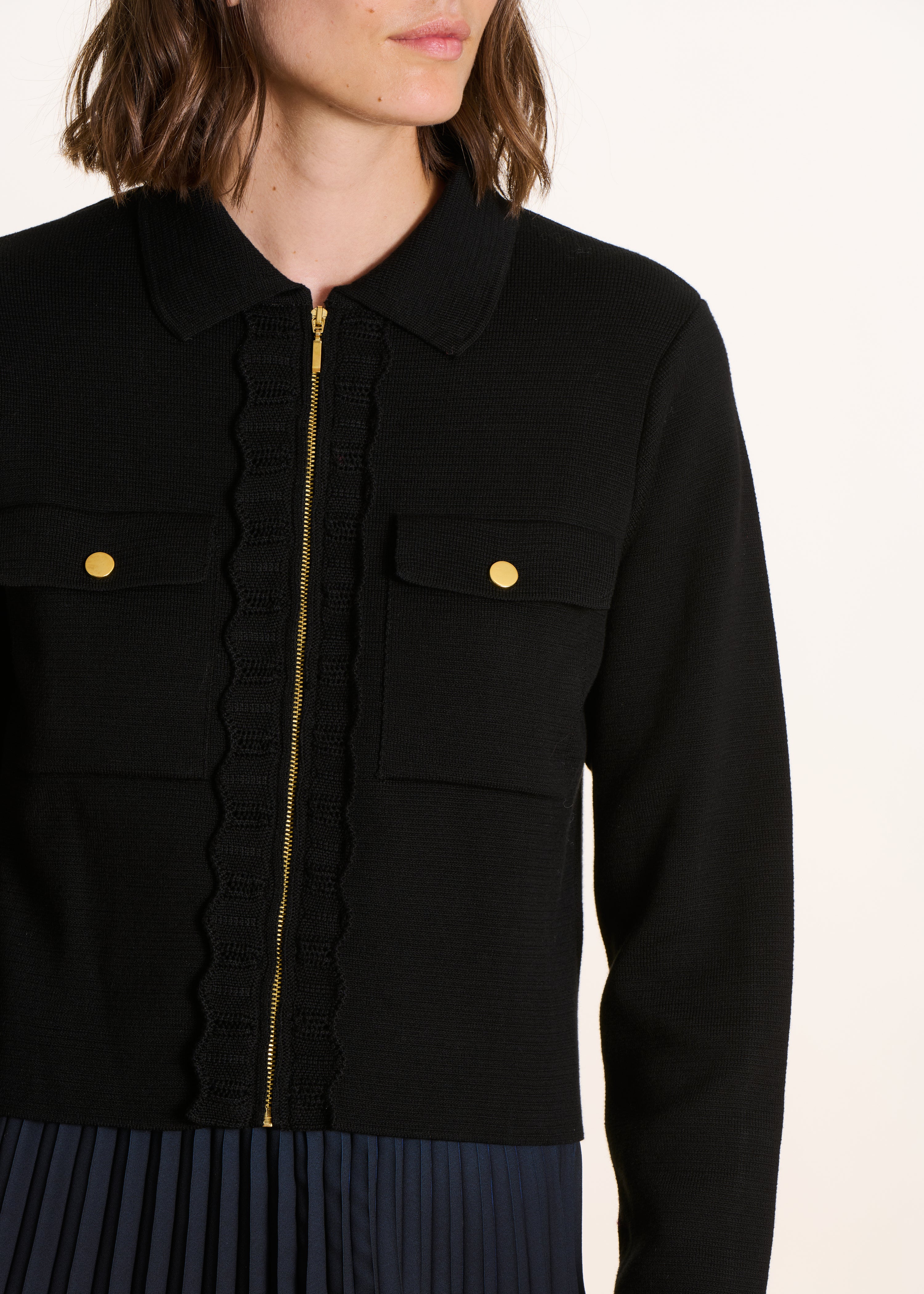 Short black zip-up cardigan in organic cotton