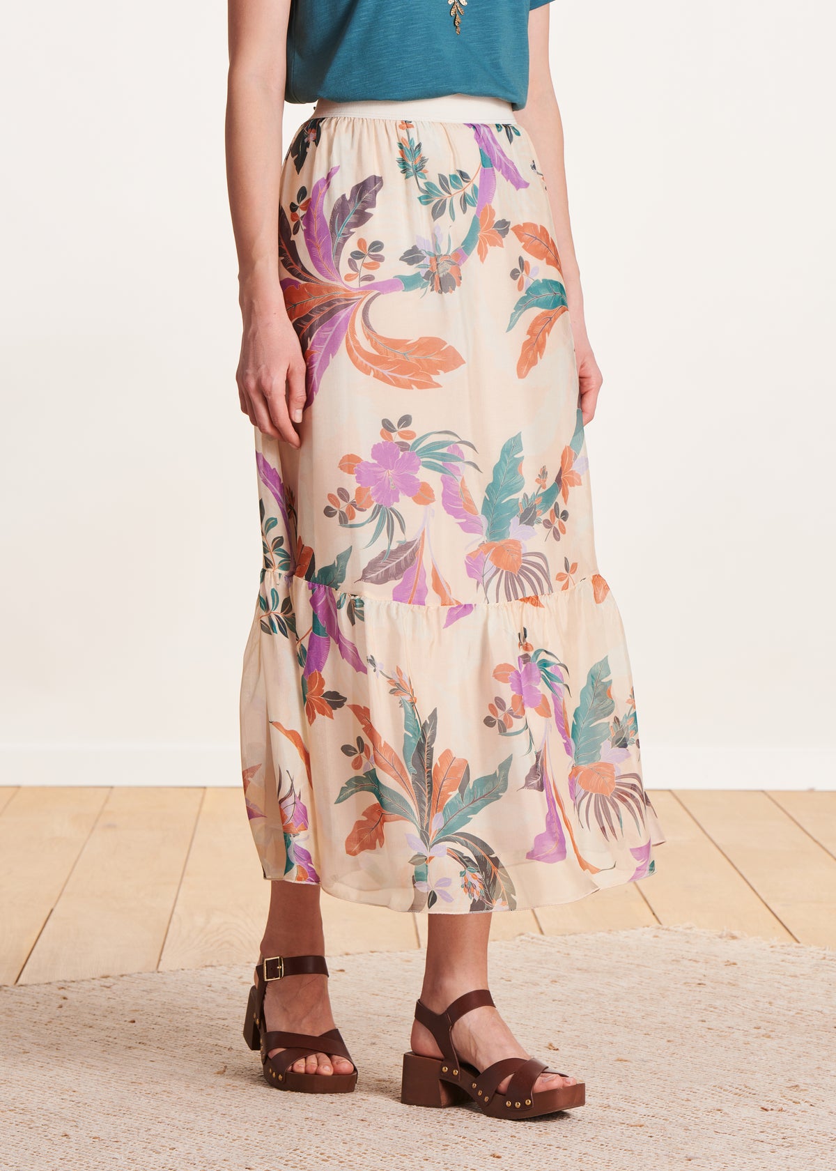 Langer beiger Rock aus Viskose/Seidenchiffon mit Blumenmuster