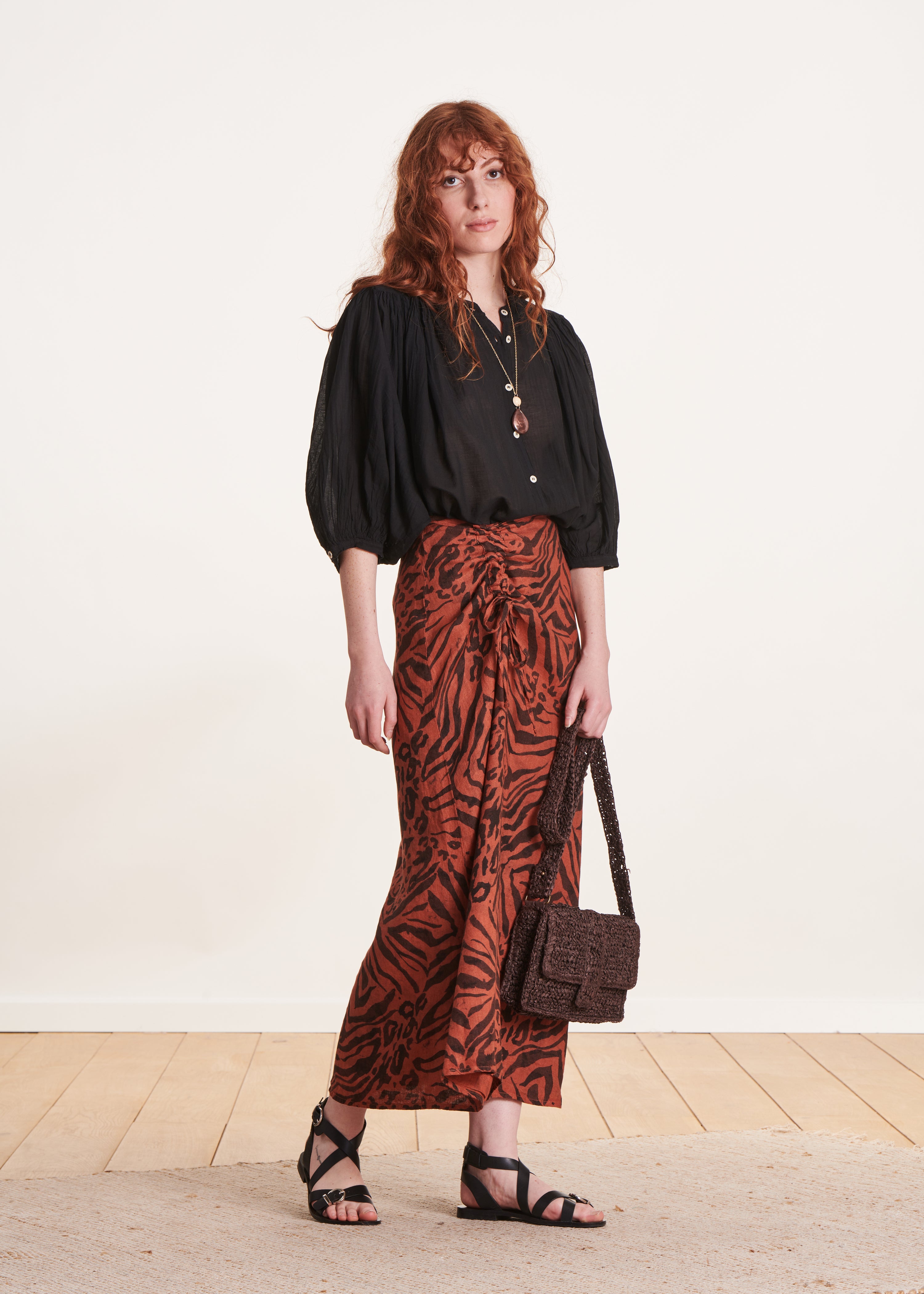 Gonna lunga in lino marrone con stampa animalier La Fée Maraboutée