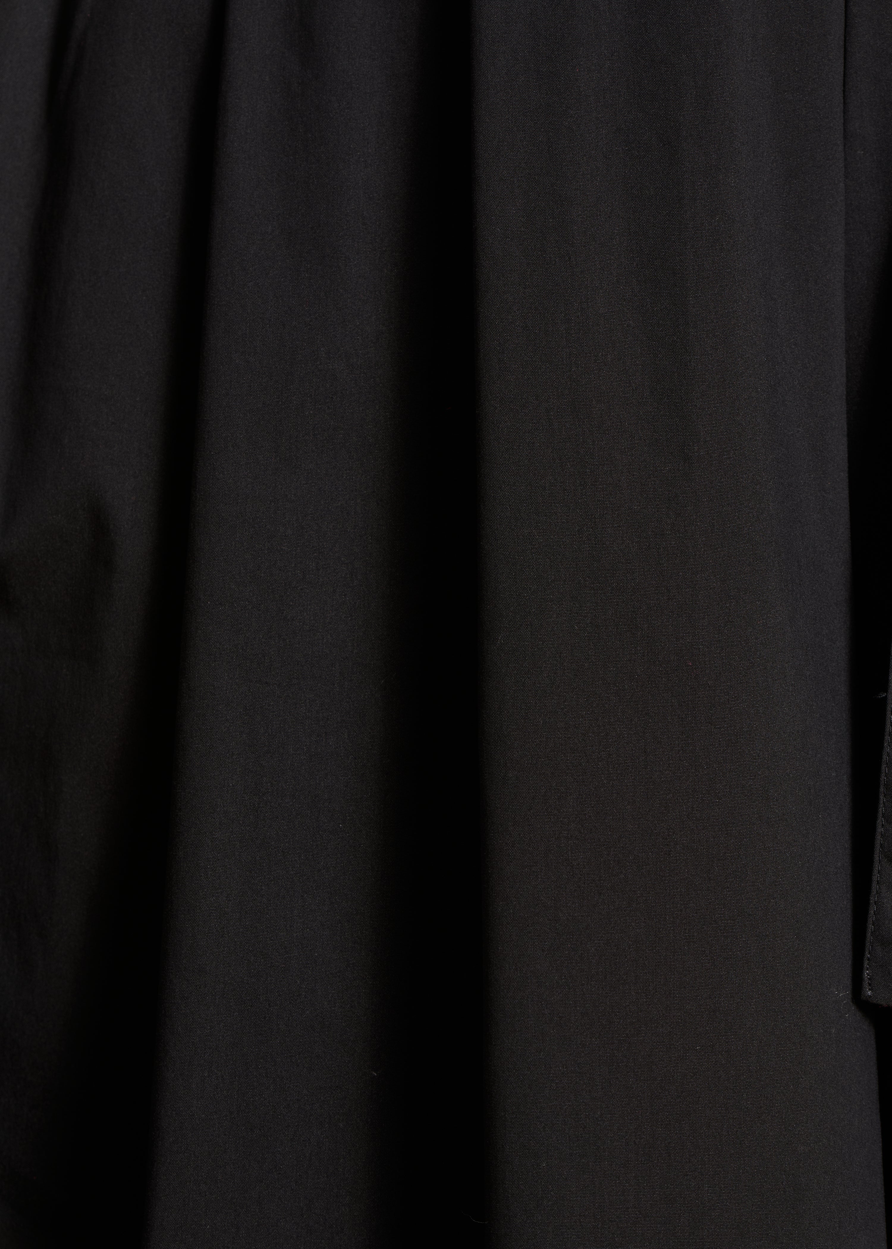 Wide black 7/8 pants with tie belt