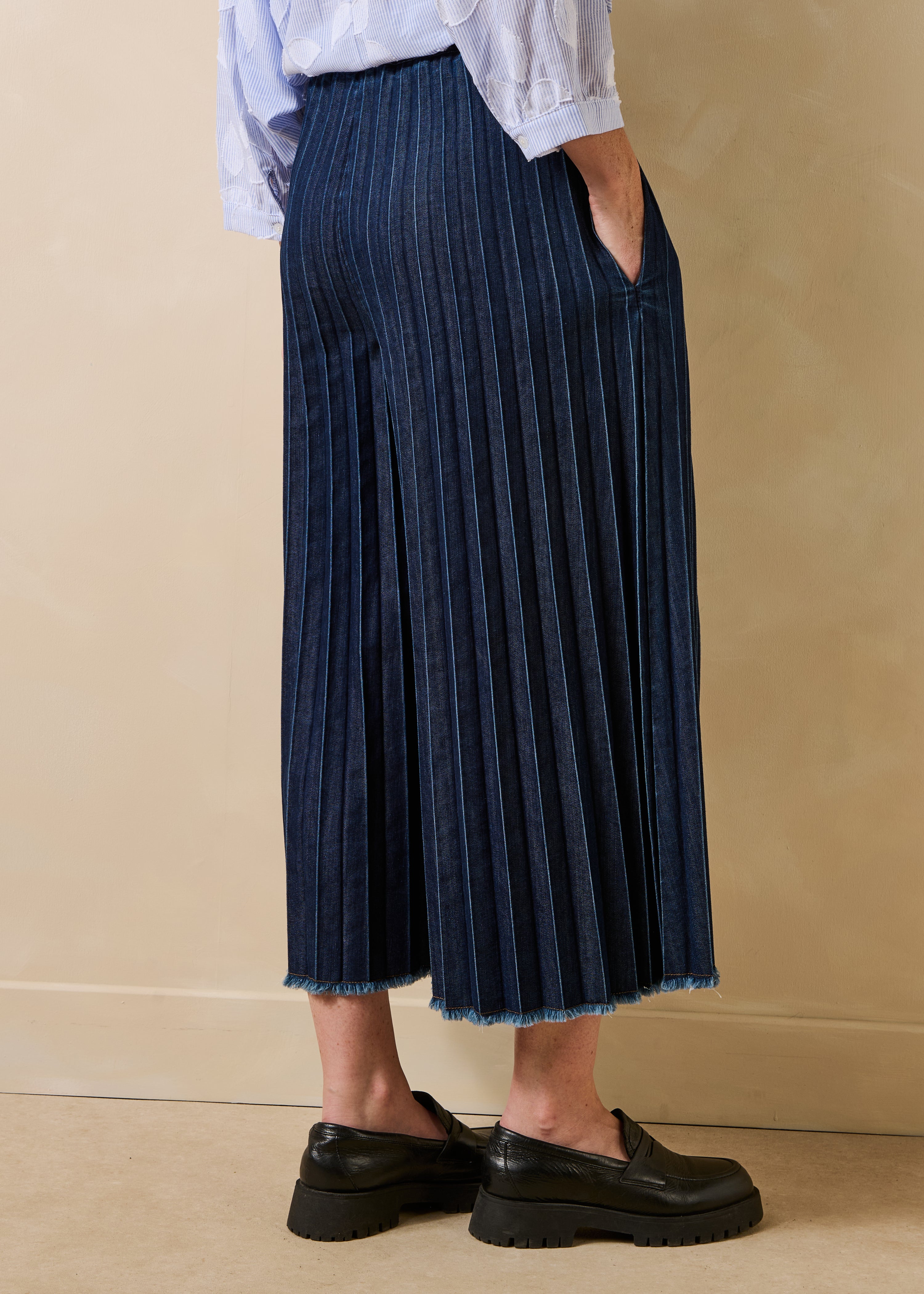 Raw denim culotte trousers with elastic waist