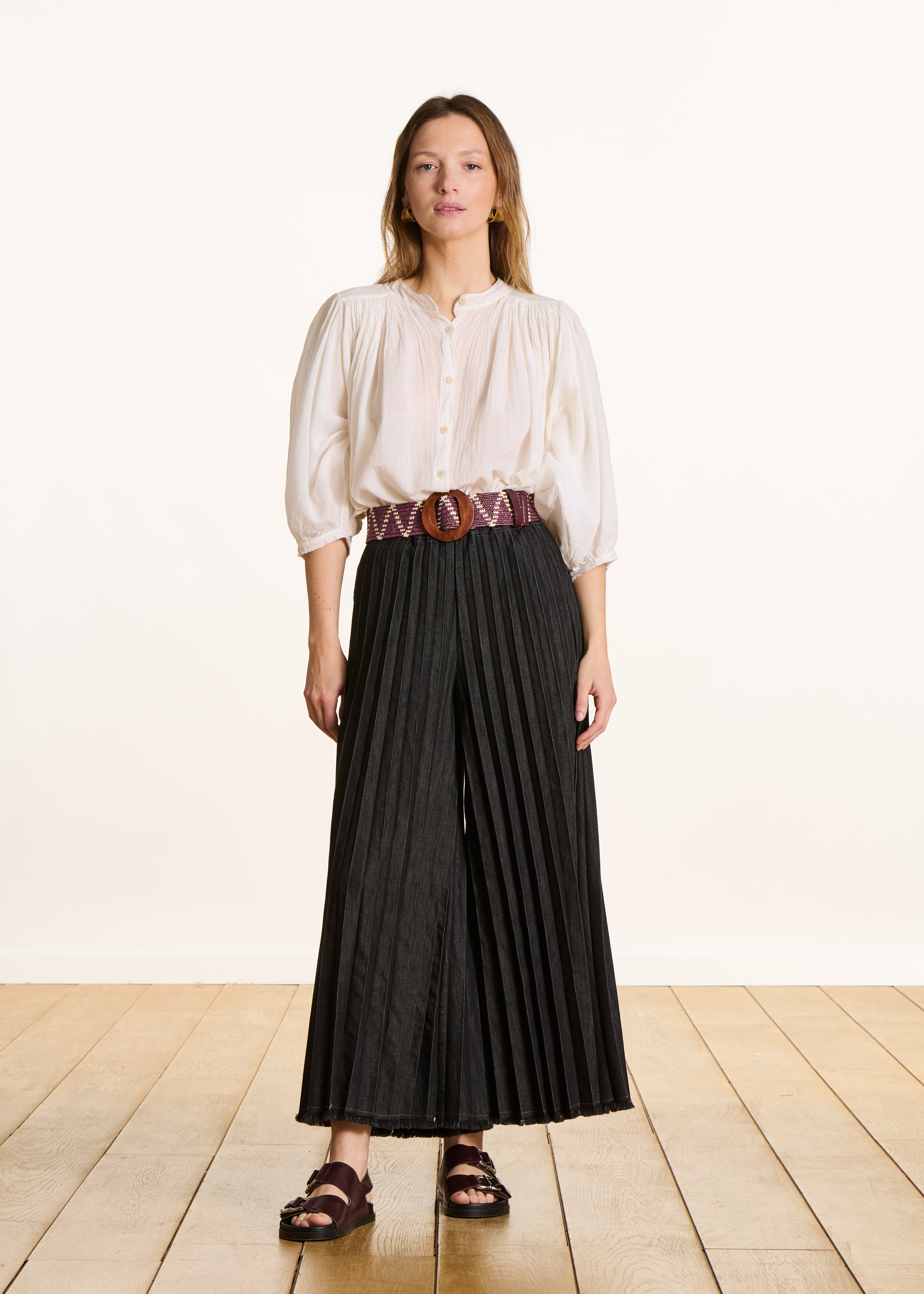 Pantalon jupe culotte en jean noir taille élastiquée