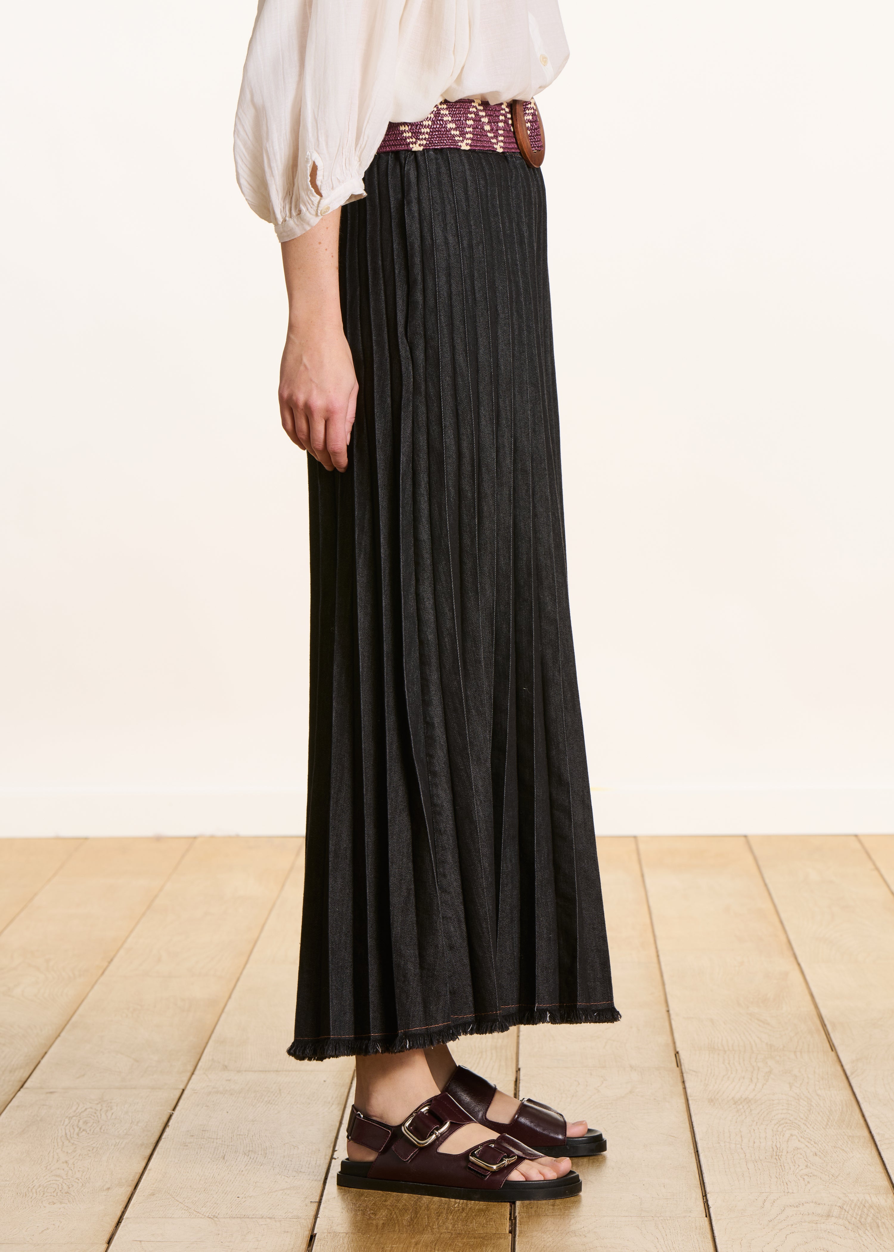 Pantalon jupe culotte en jean noir taille élastiquée