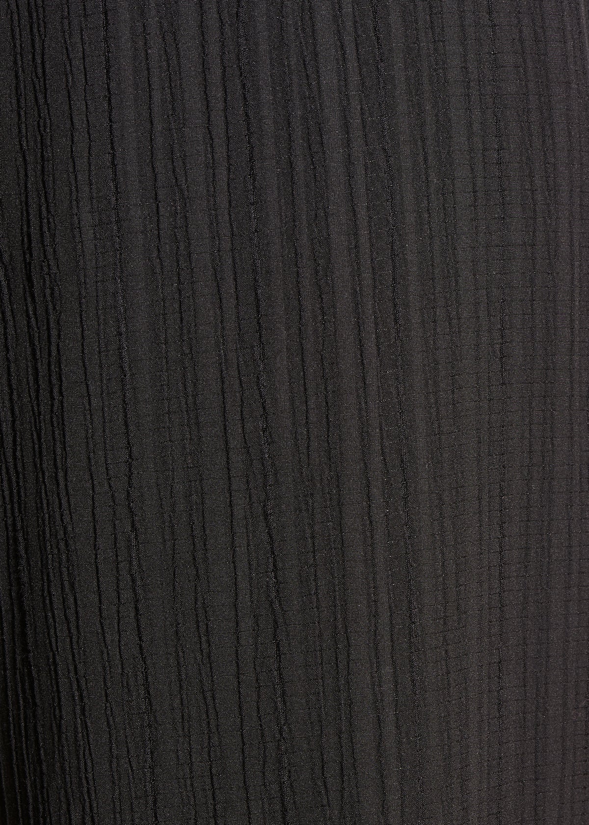 Wide-leg black trousers with elasticated waistband