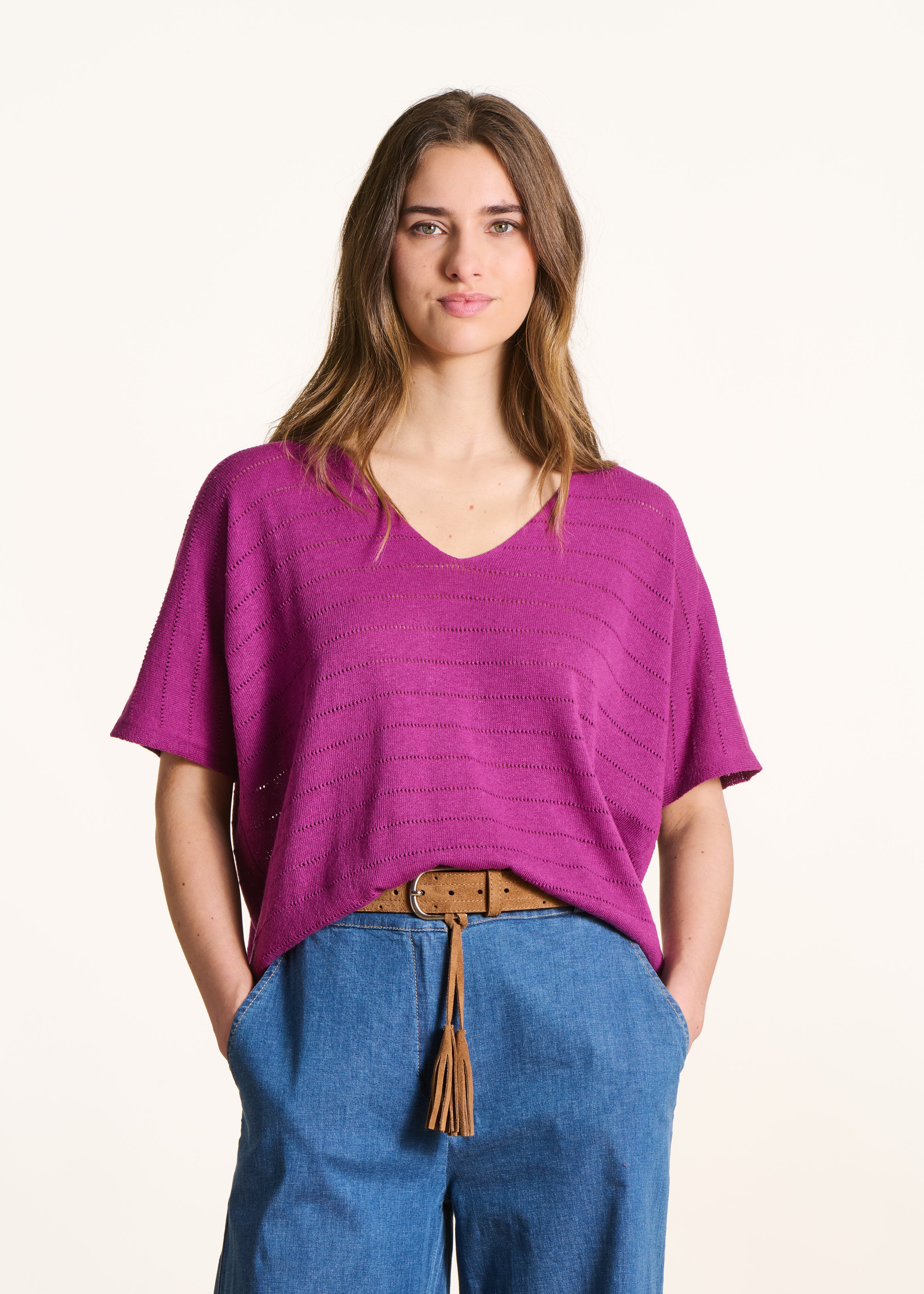 Maglione oversize viola traforato maniche corte