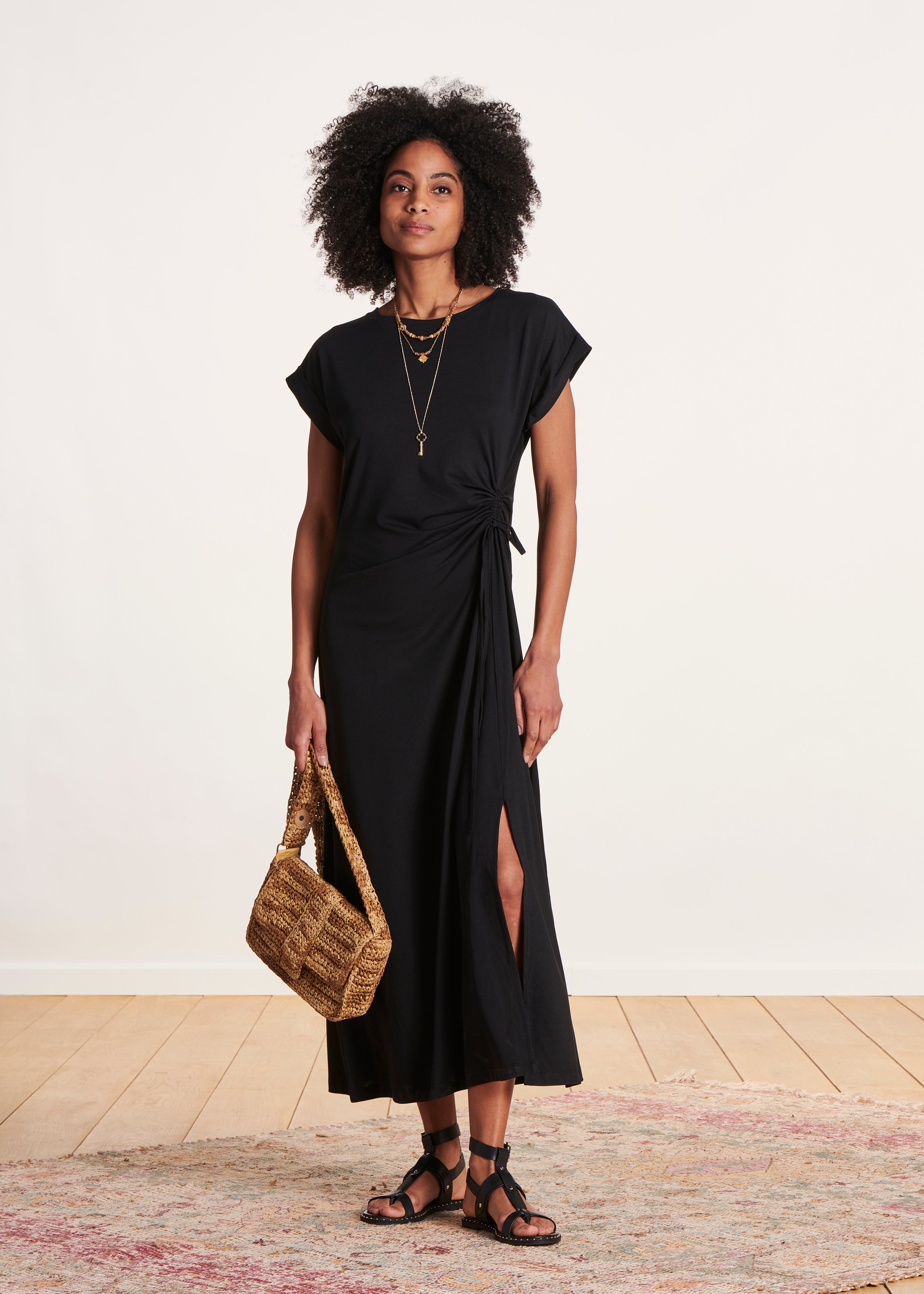 Robe longue fendue noire en lyocell La Fée Maraboutée
