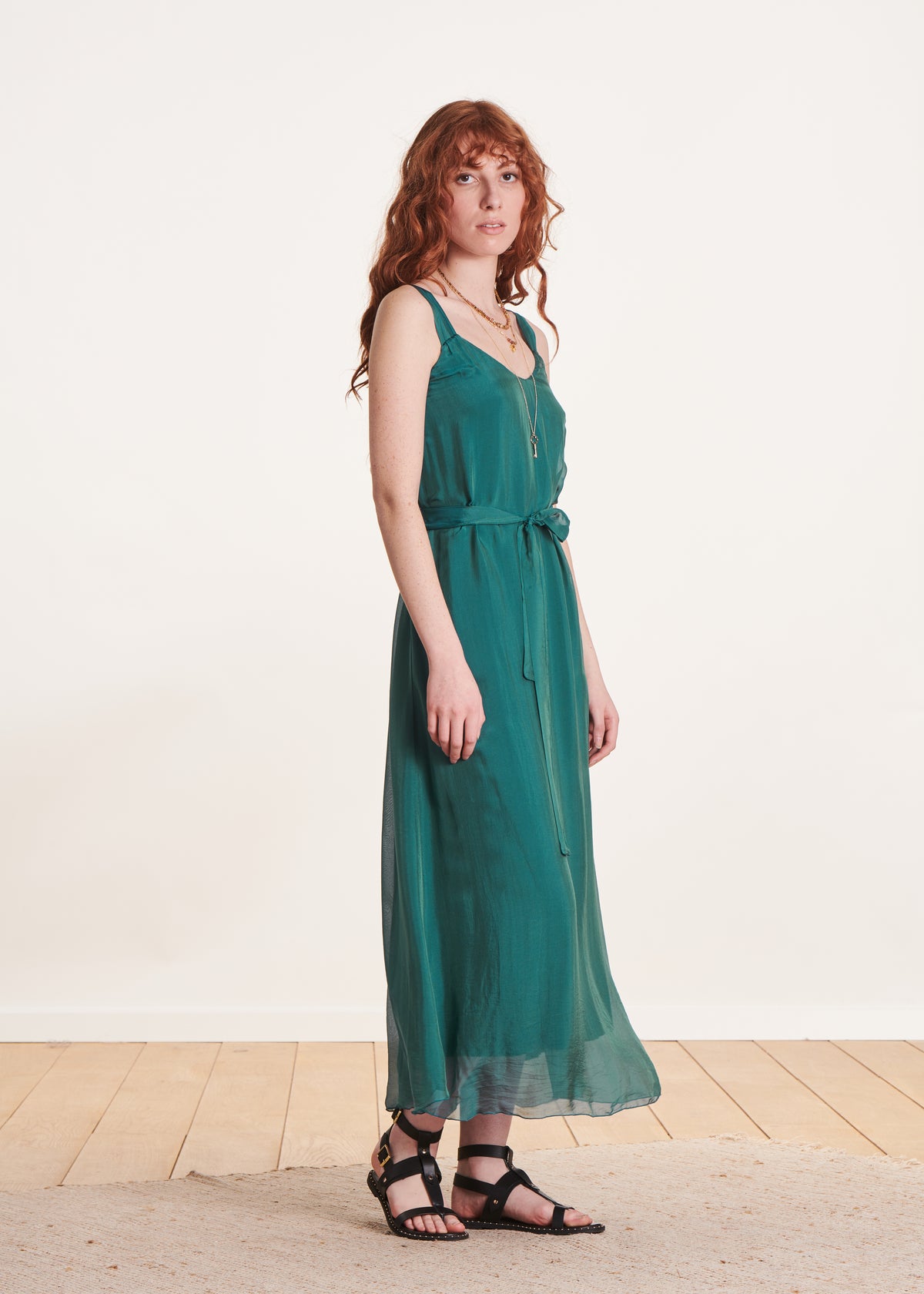 Langes Kleid mit Trägern in Entenblau aus Viskose/Seide