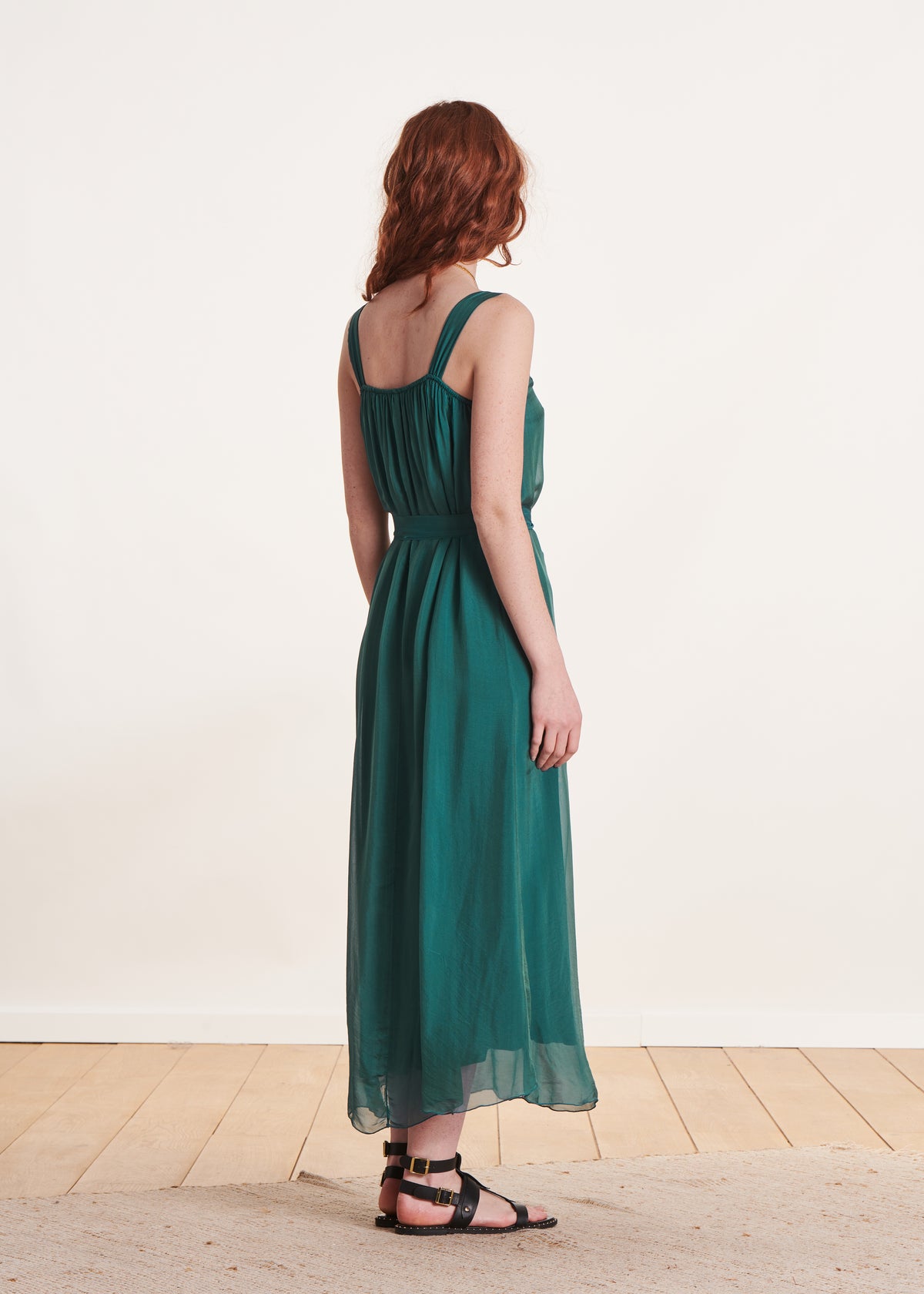 Langes Kleid mit Trägern in Entenblau aus Viskose/Seide
