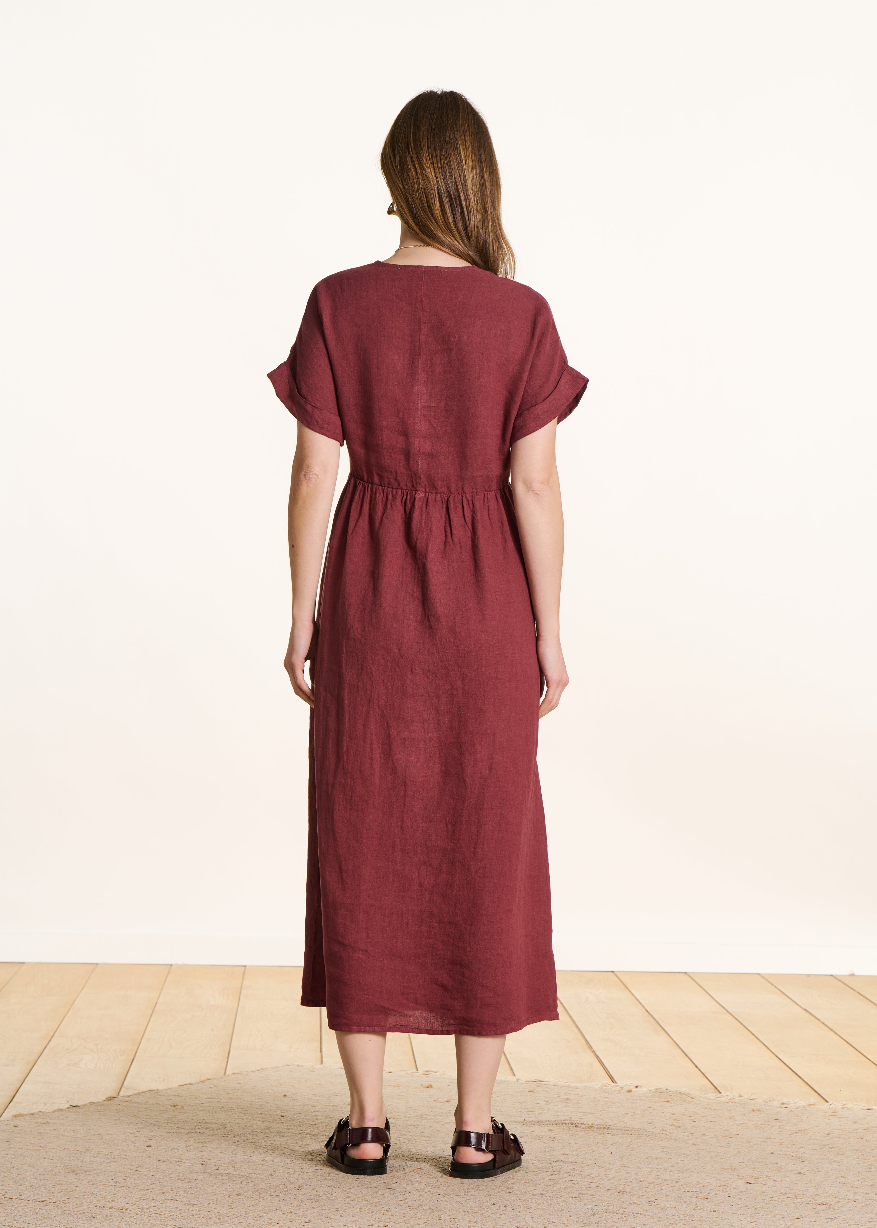 Loose long brown linen dress with short sleeves