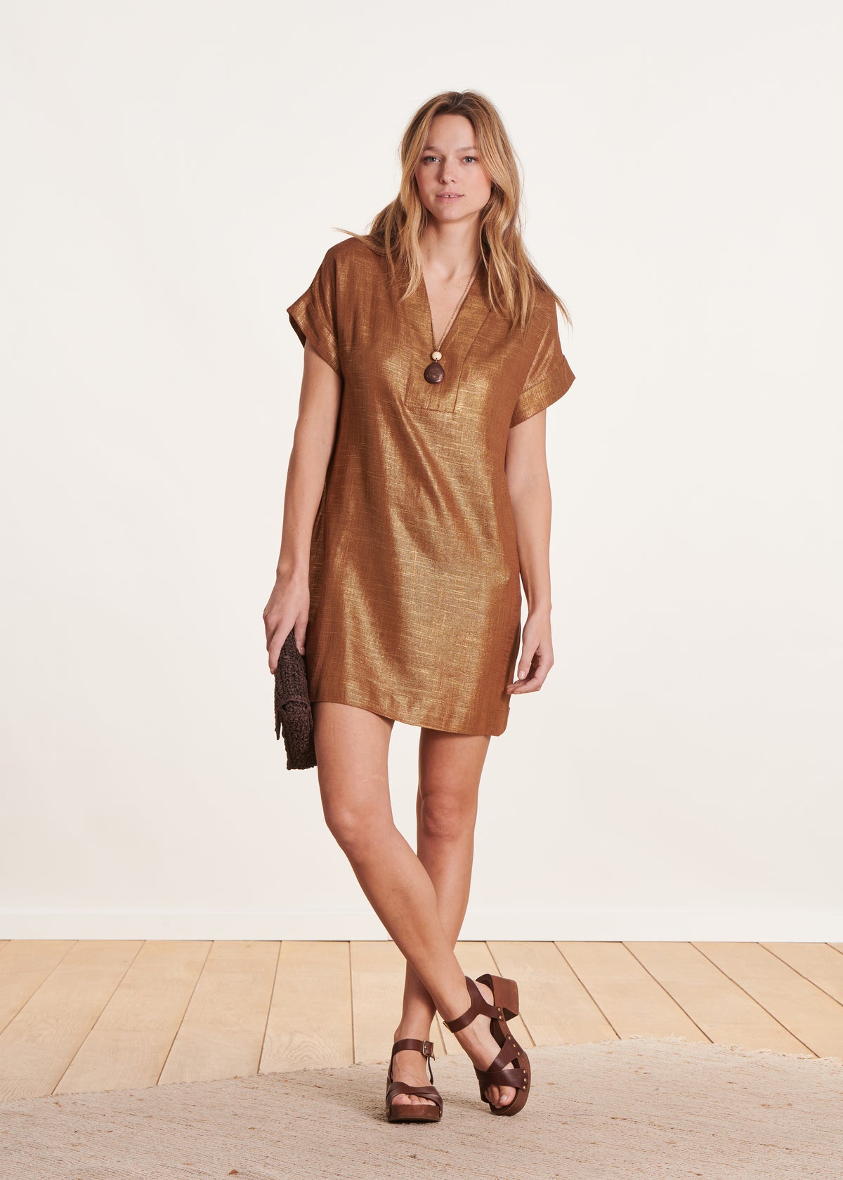 Robe courte en lin foiled bronze manches courtes