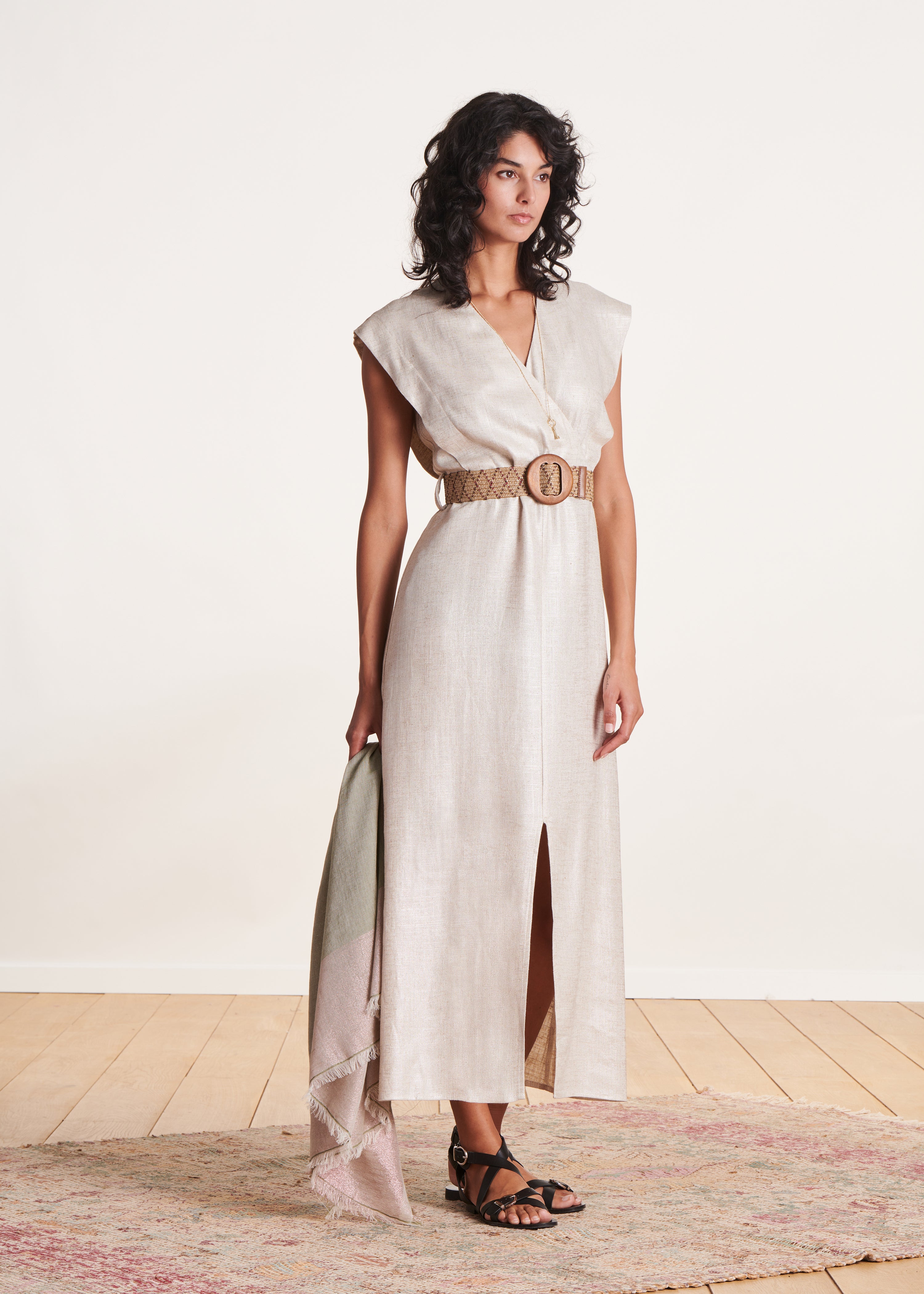 Robe En Lin Mi Longue Robe Mi-longue Cache-cœur Beige Irisé En