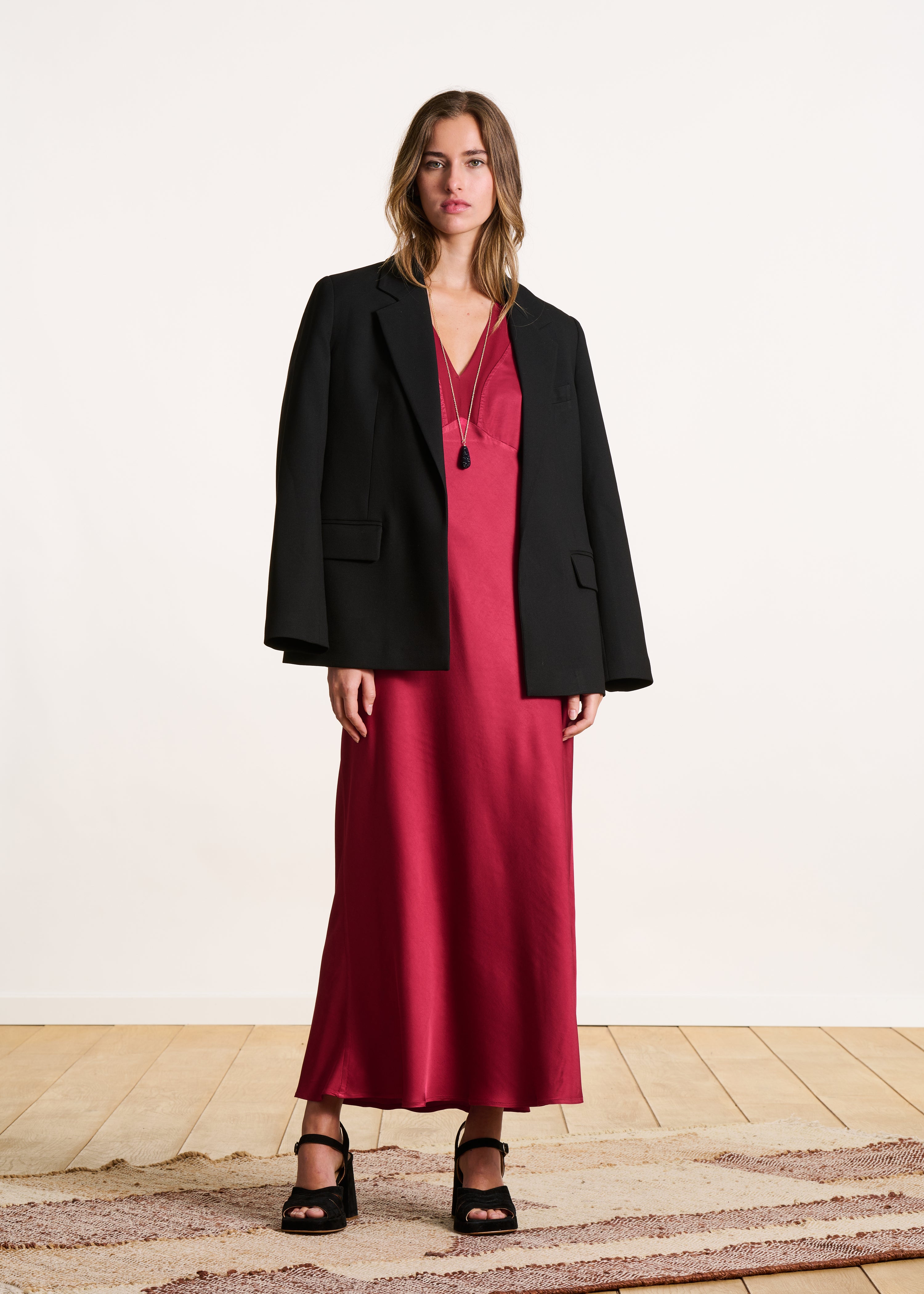 Abito lungo fluido elegante rosso