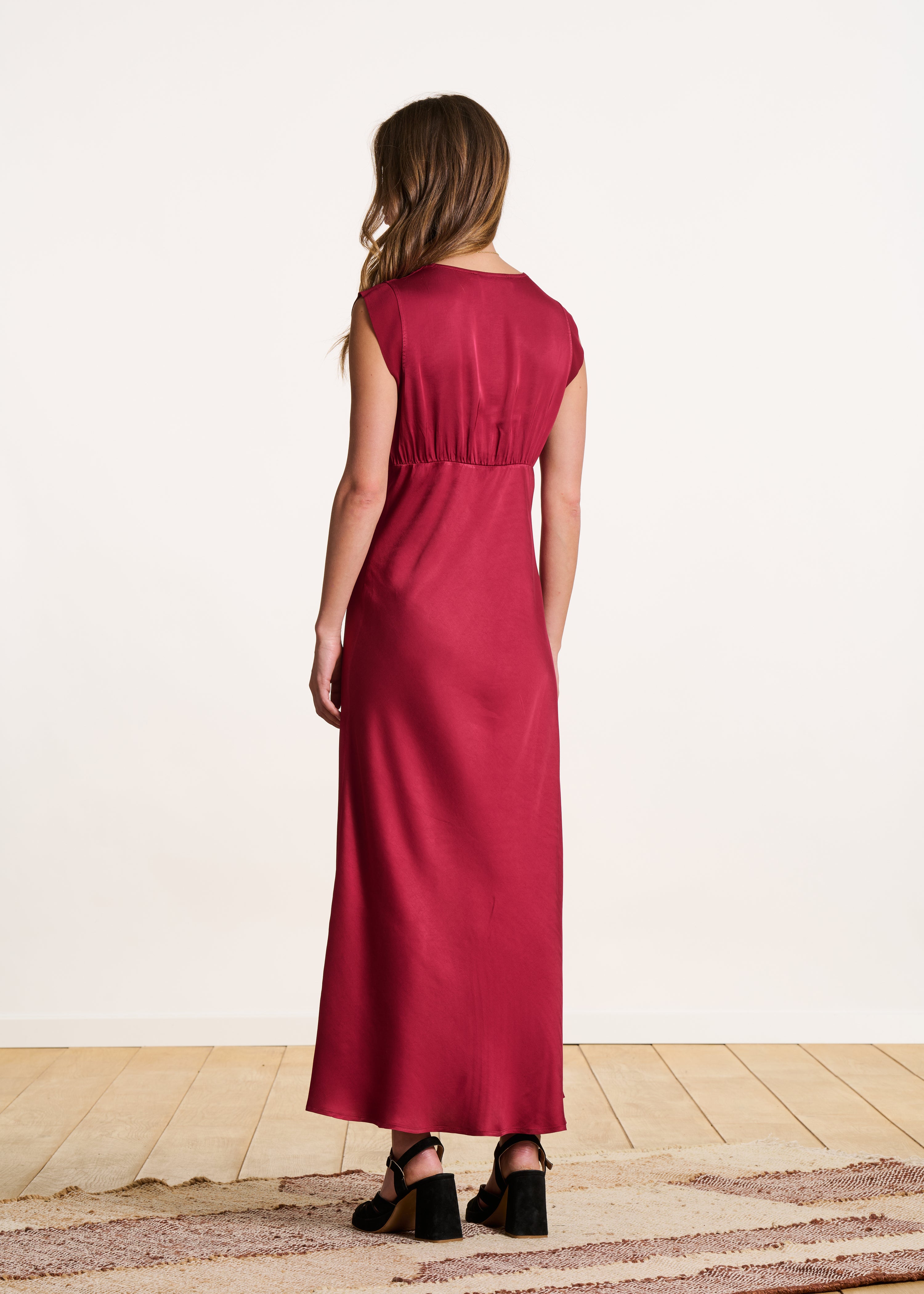 Abito lungo fluido elegante rosso