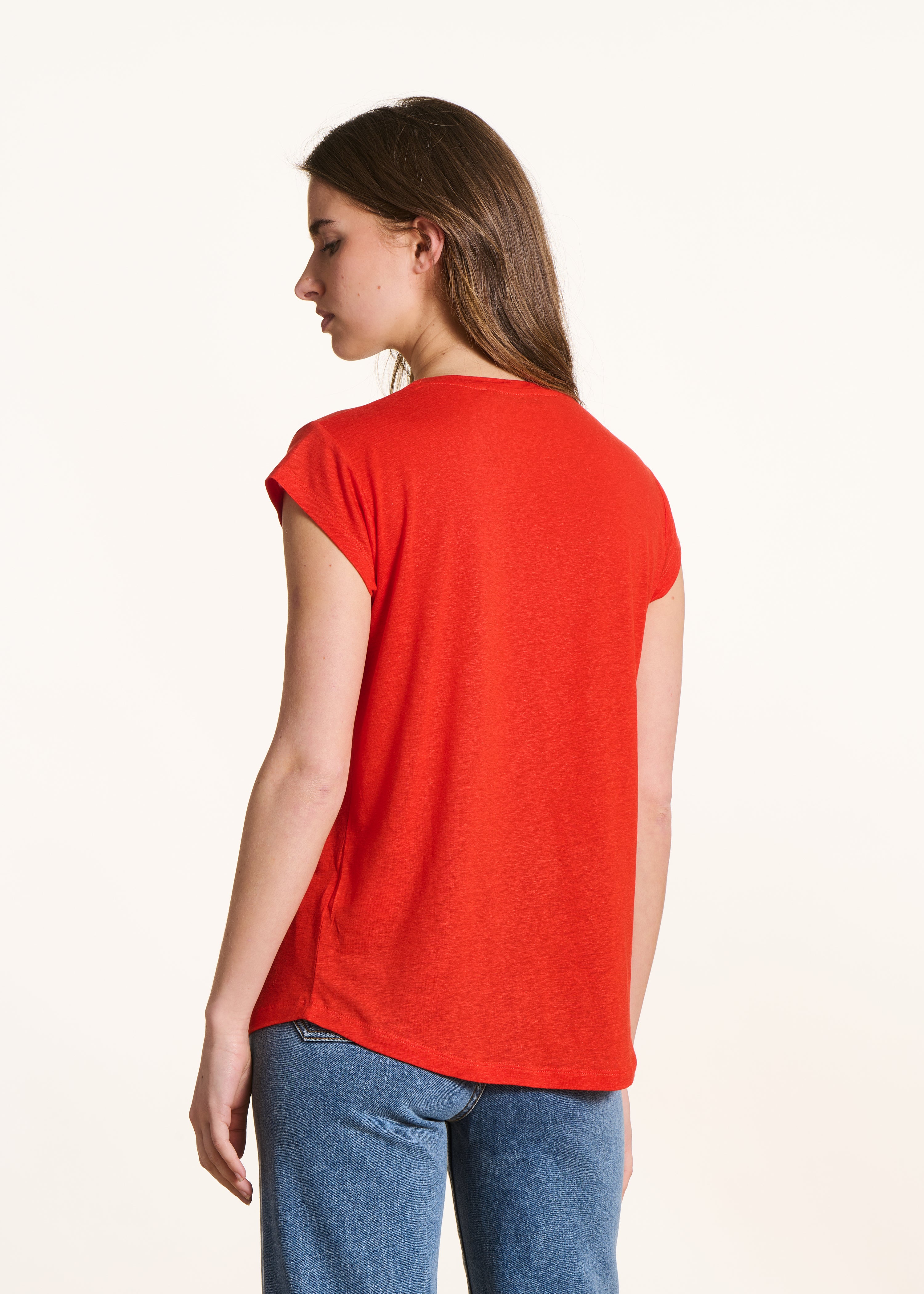 Rotes T-Shirt aus Lyocell mit V-Ausschnitt und kurzen Ärmeln