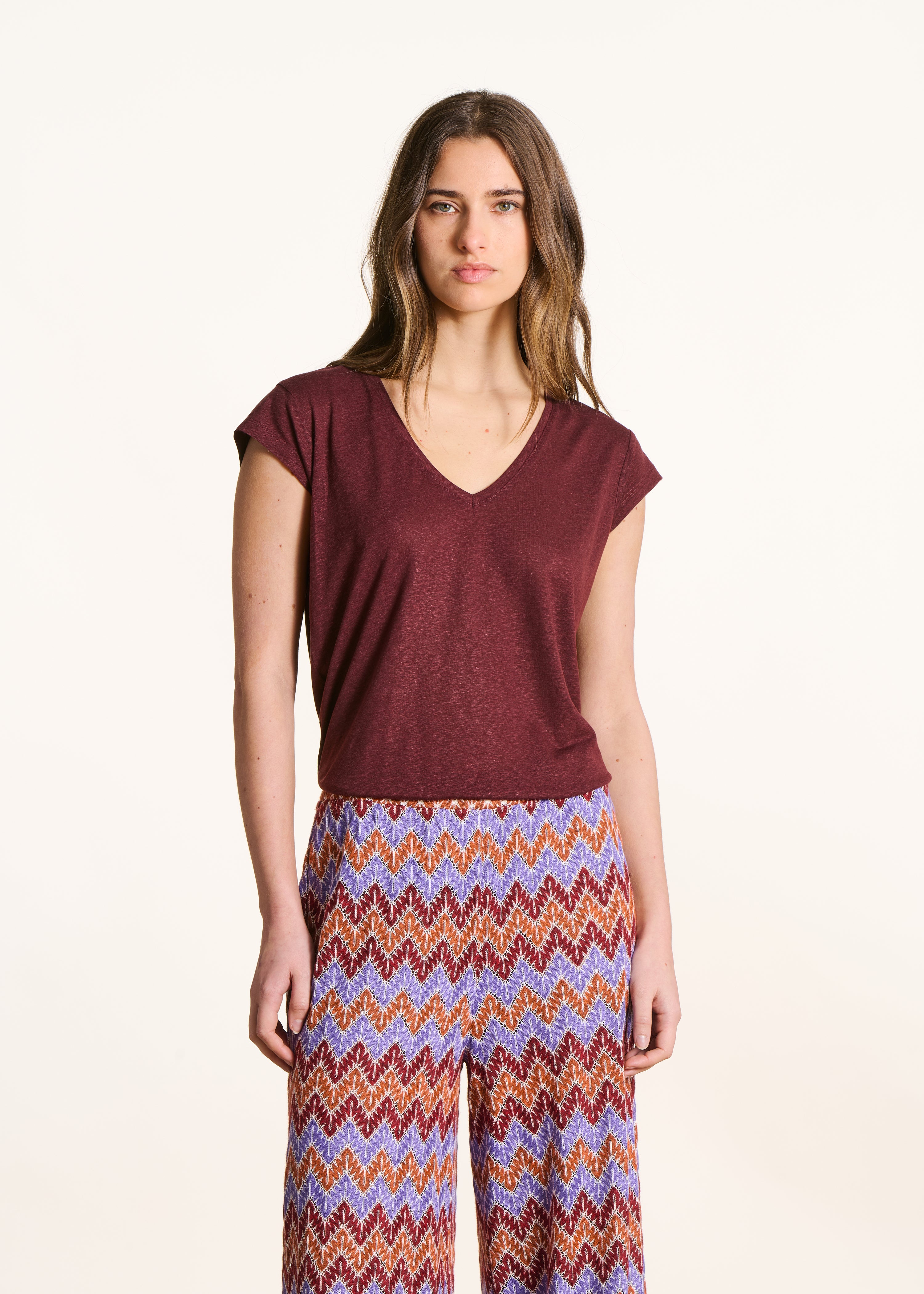 Brown lyocell V-neck short-sleeve T-shirt