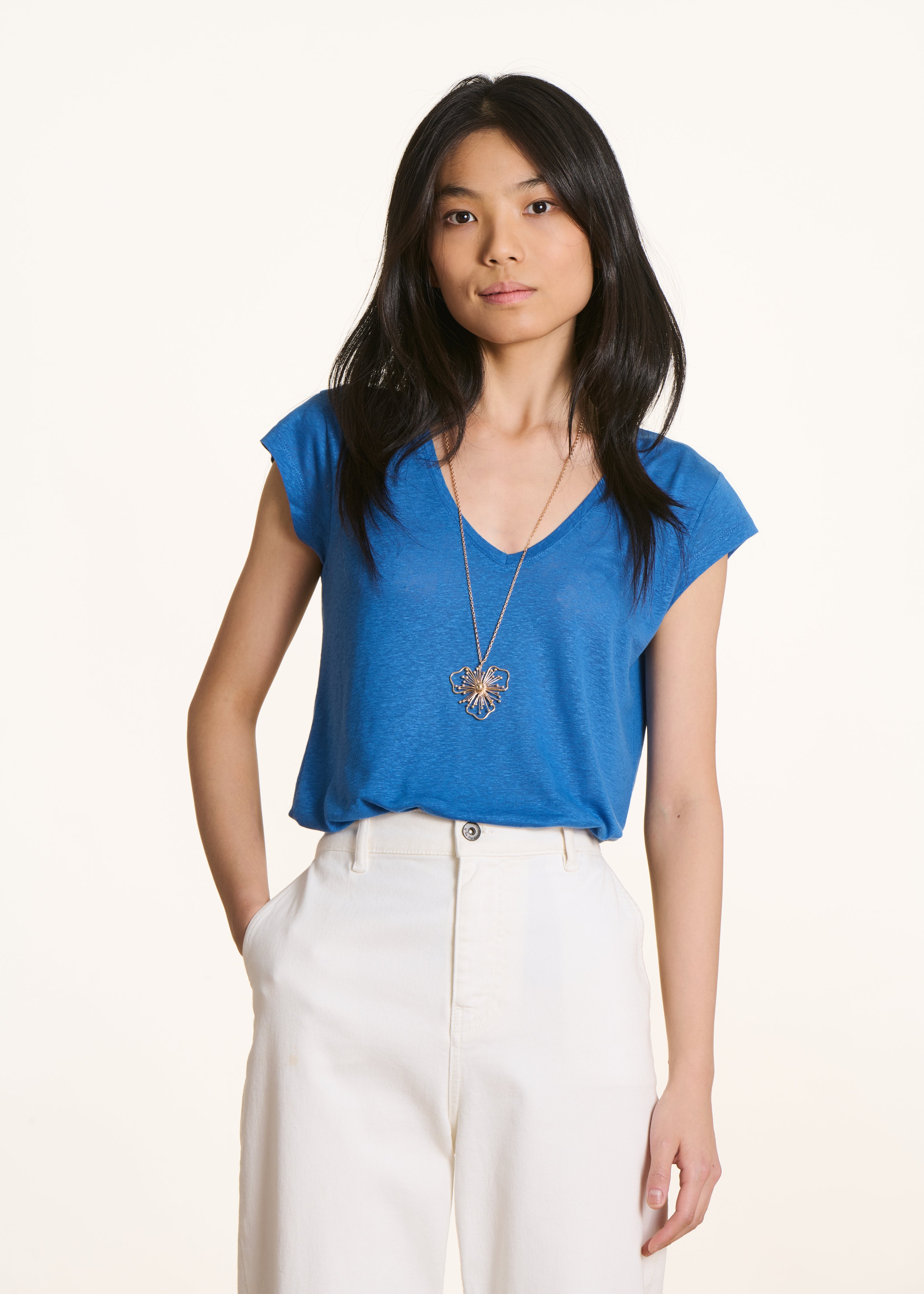 Blue lyocell V-neck short-sleeve T-shirt