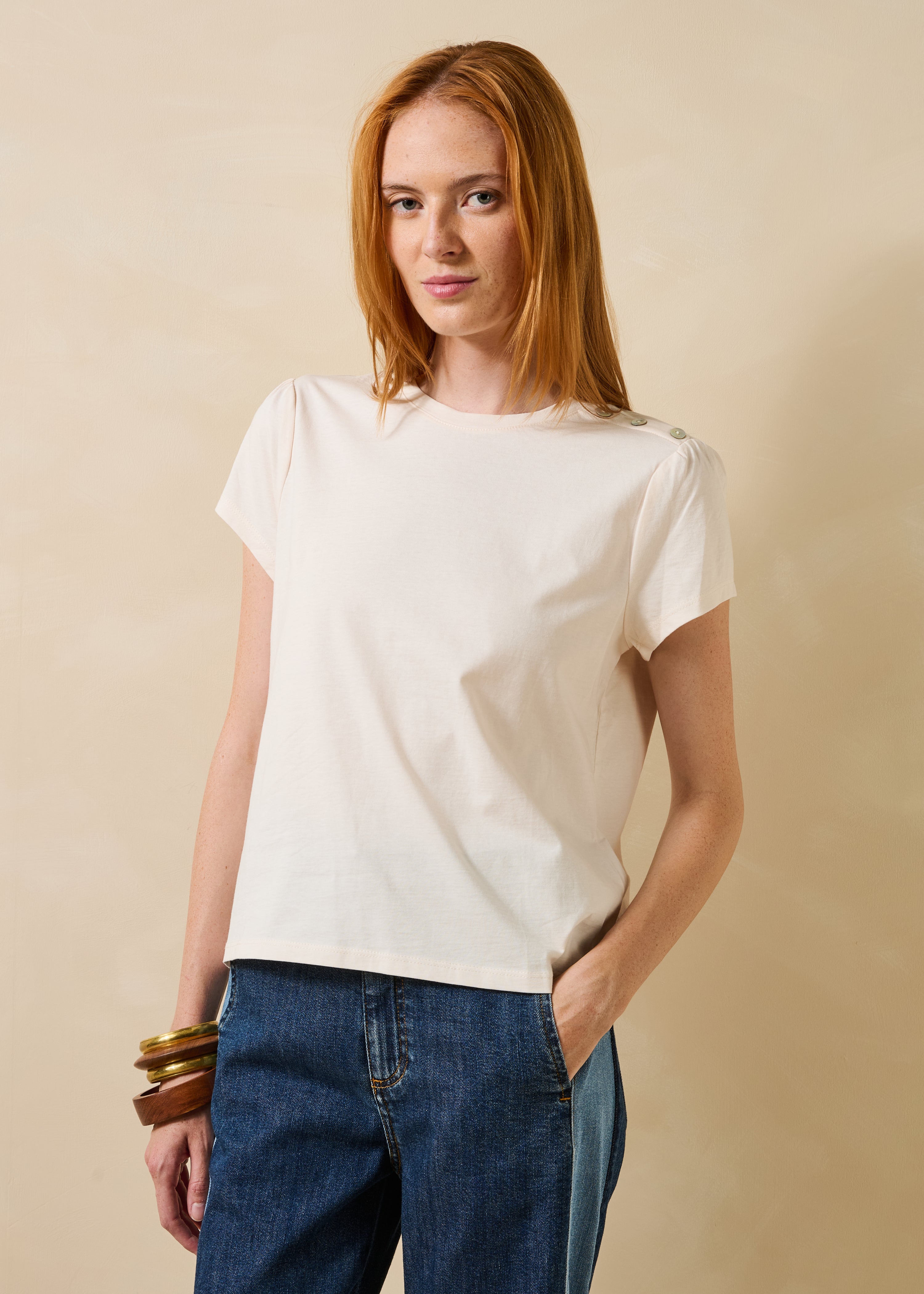 Beige T-shirt met korte mouwen van biologisch katoen