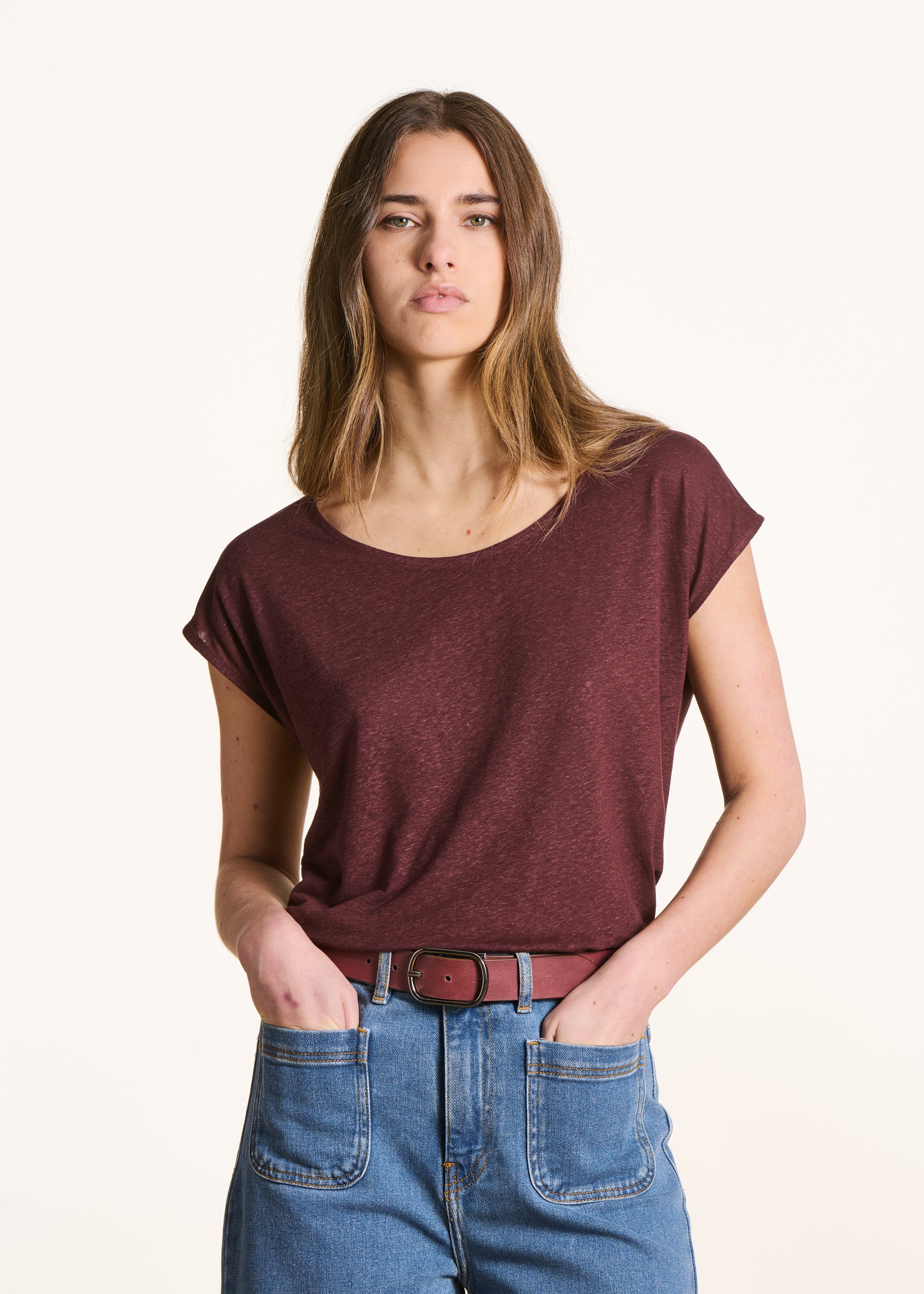 Brown straight T-shirt with round neck in lyocell and linen