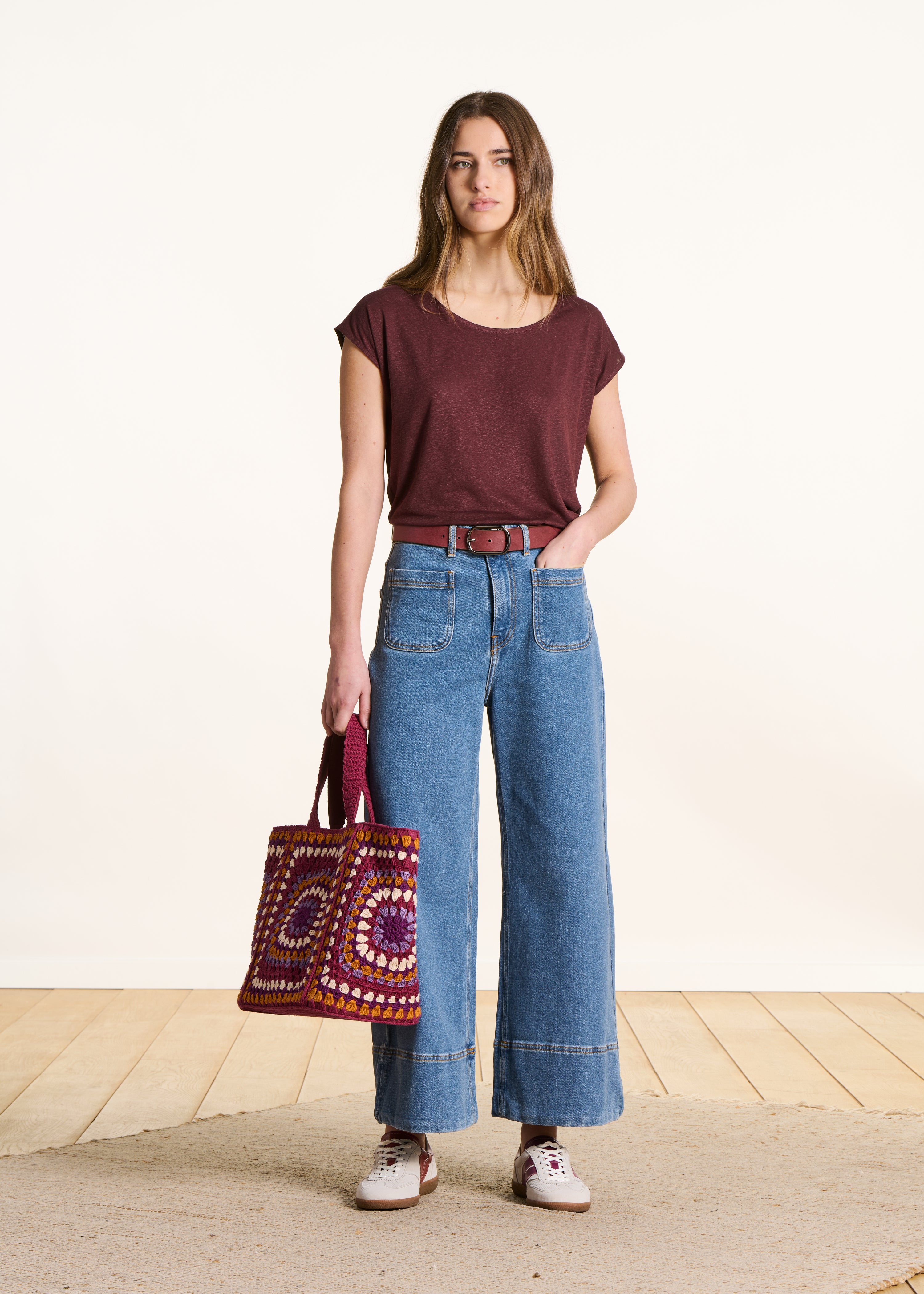 Brown straight T-shirt with round neck in lyocell and linen