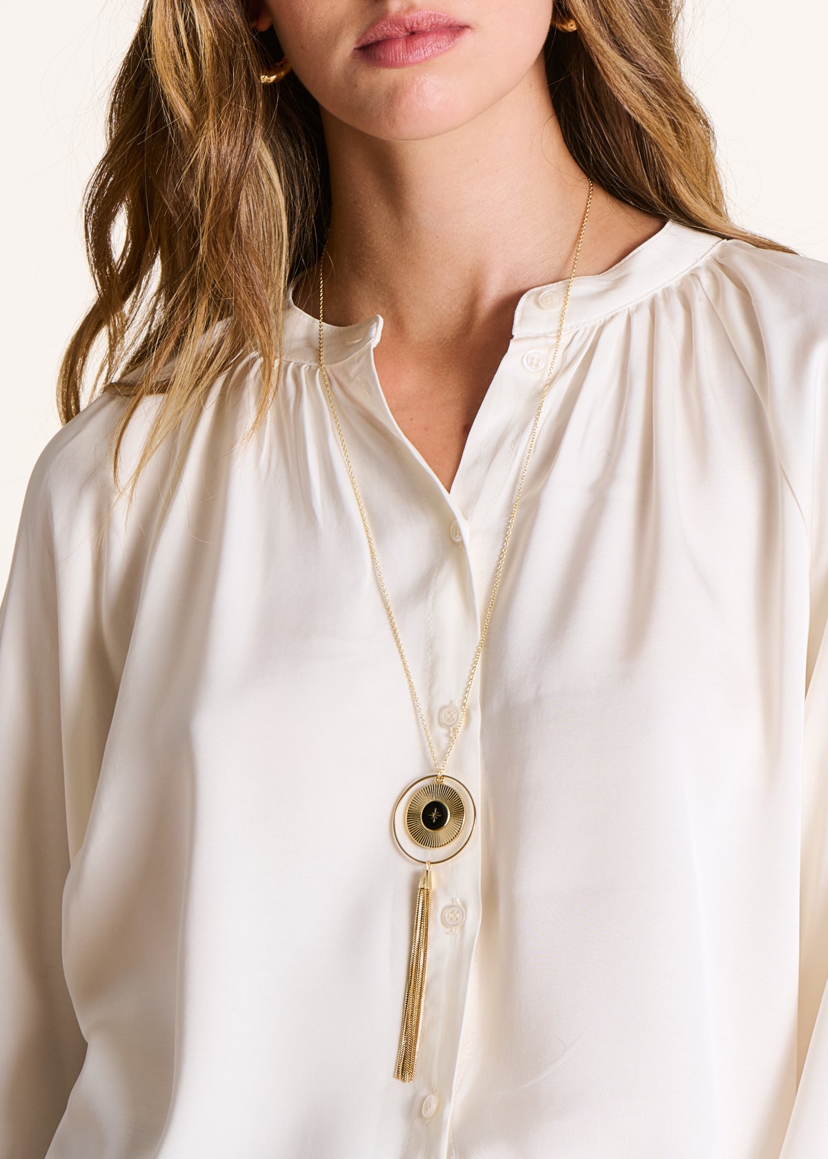 Adjustable gold necklace