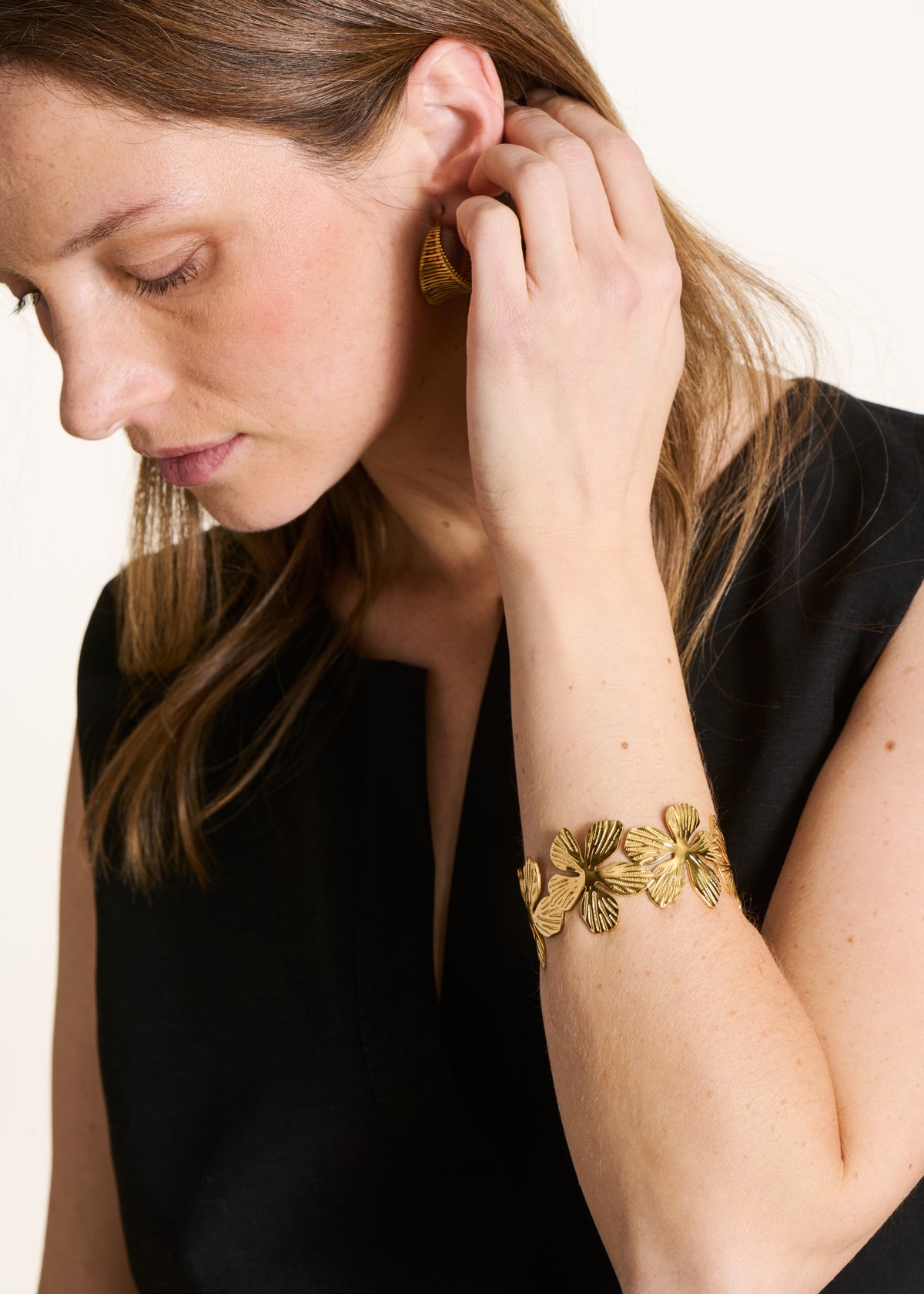 Gold rush flowers bracelet