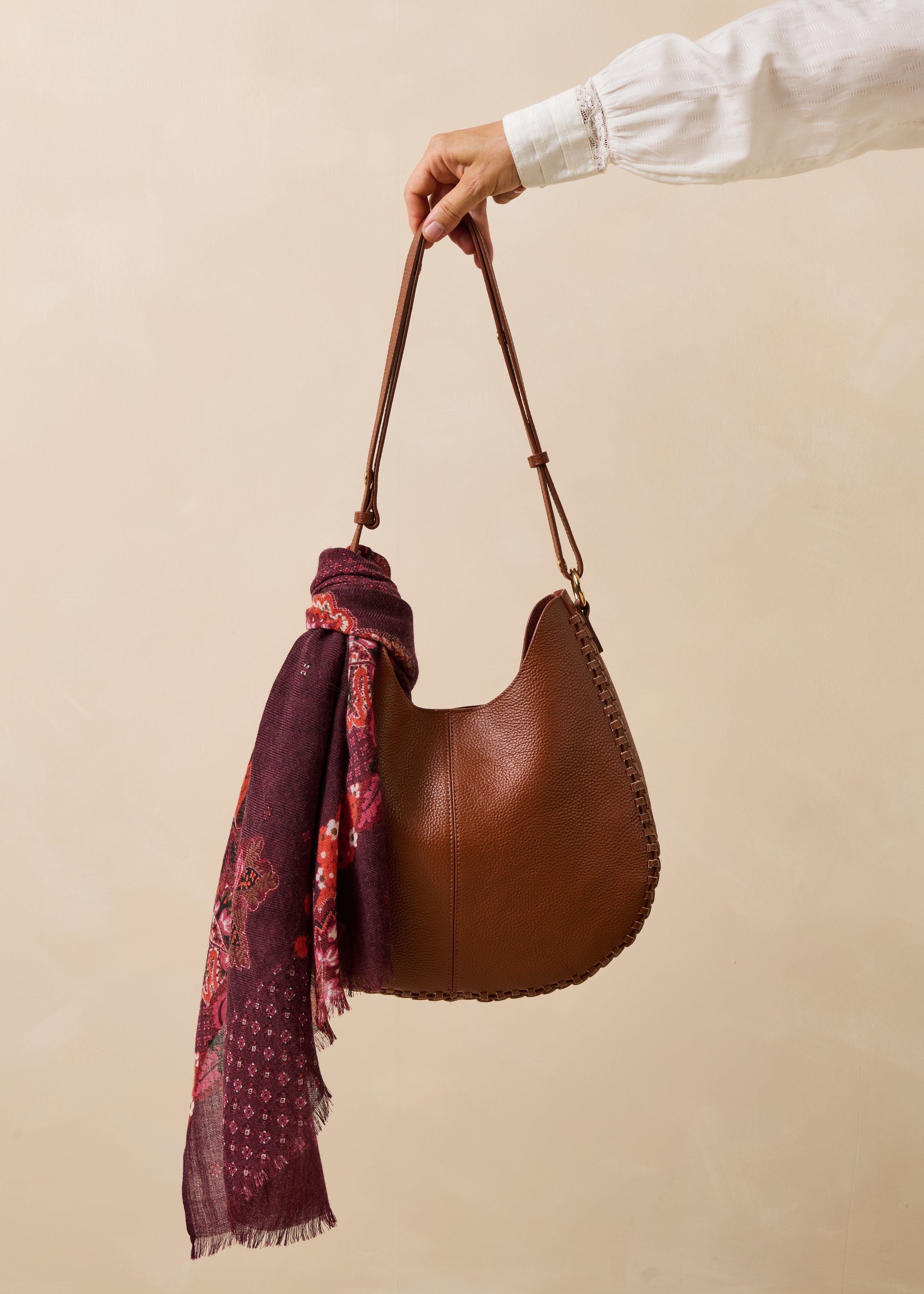 Hobo-Tasche aus genarbtem Kamel-Leder