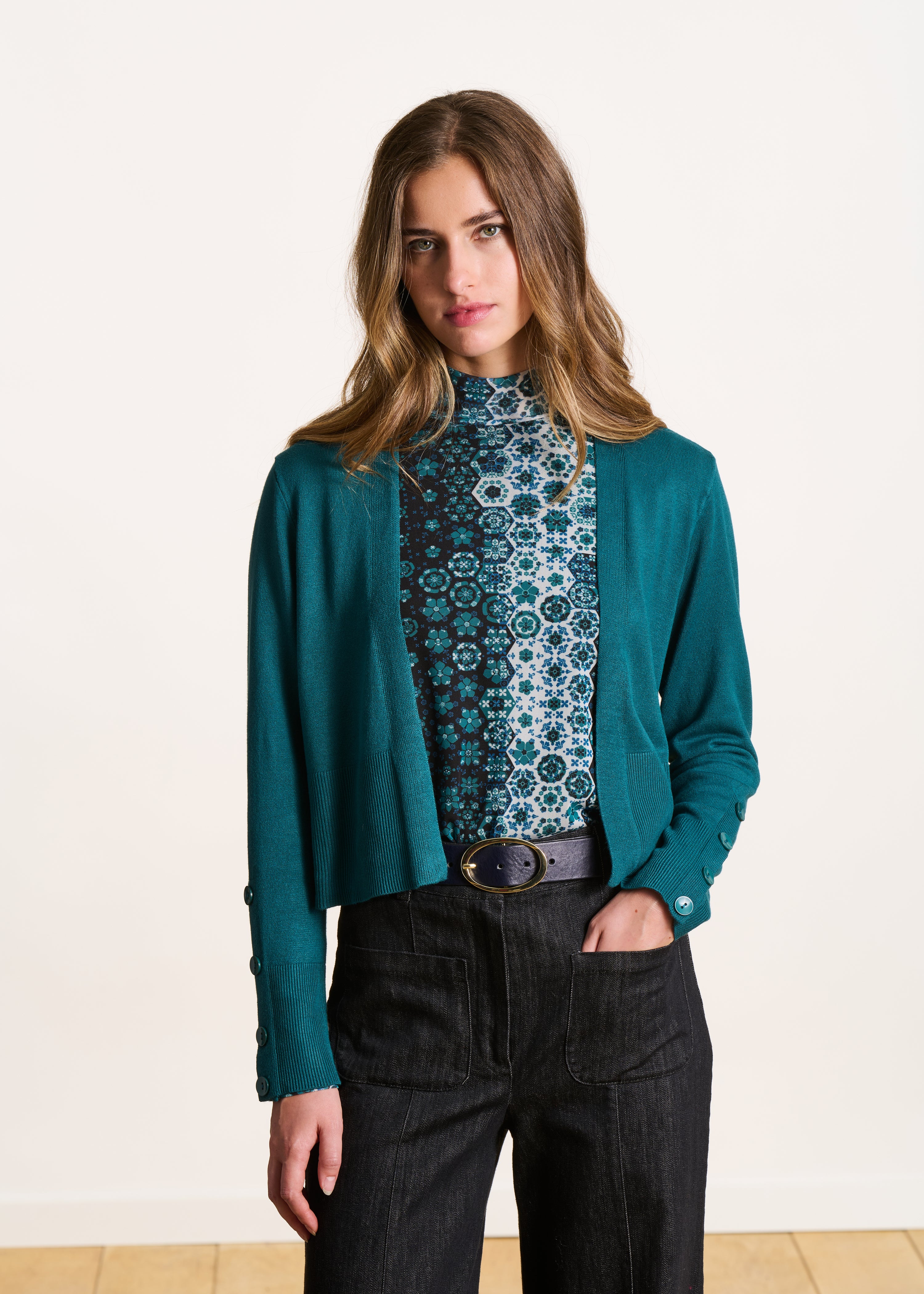 Gilet cardigan court 330 - chanvre et coton bio - Boutique Femme - ECOLINE Gilet cardigan court 330 - chanvre et coton bio - Boutique Femme - ECOLINE