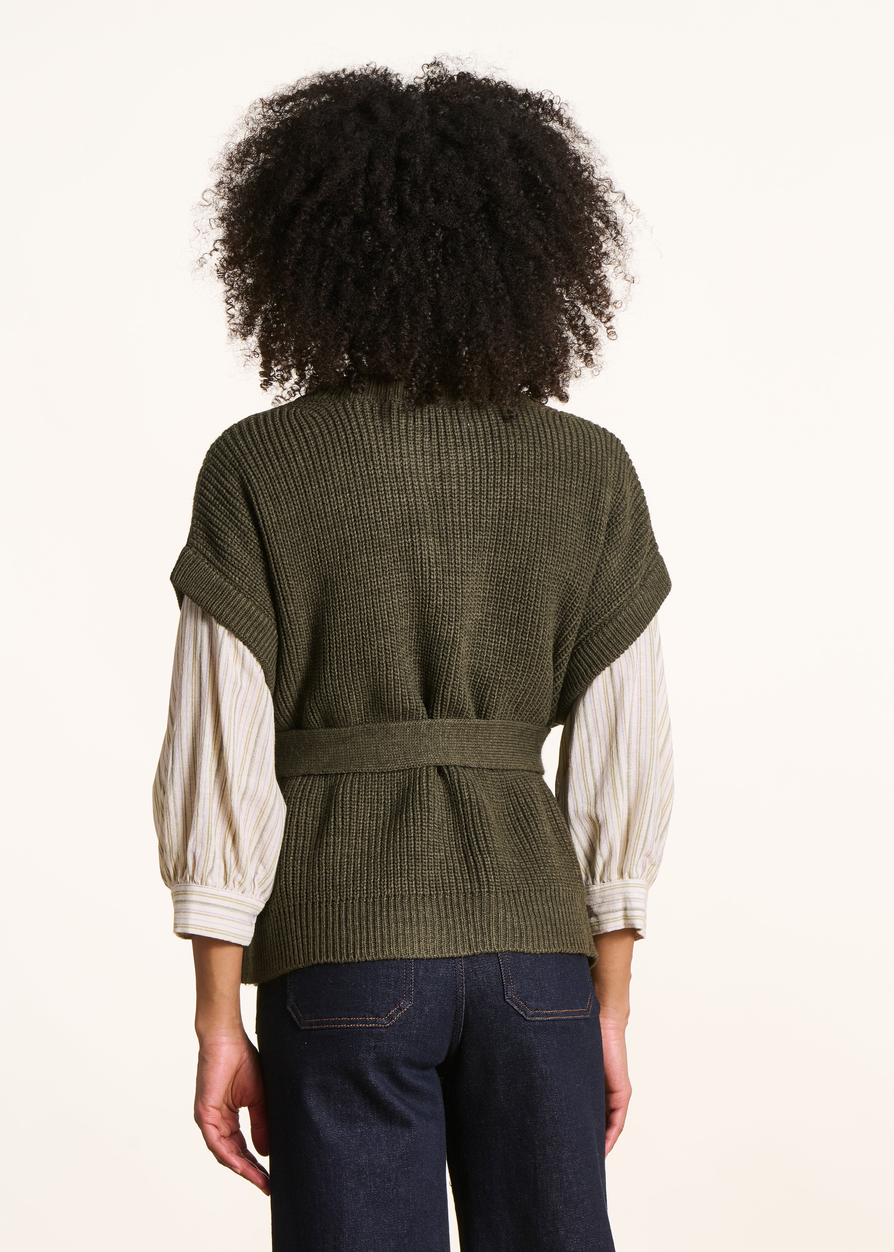 Gilet ceinturé en maille côtes perlées kaki