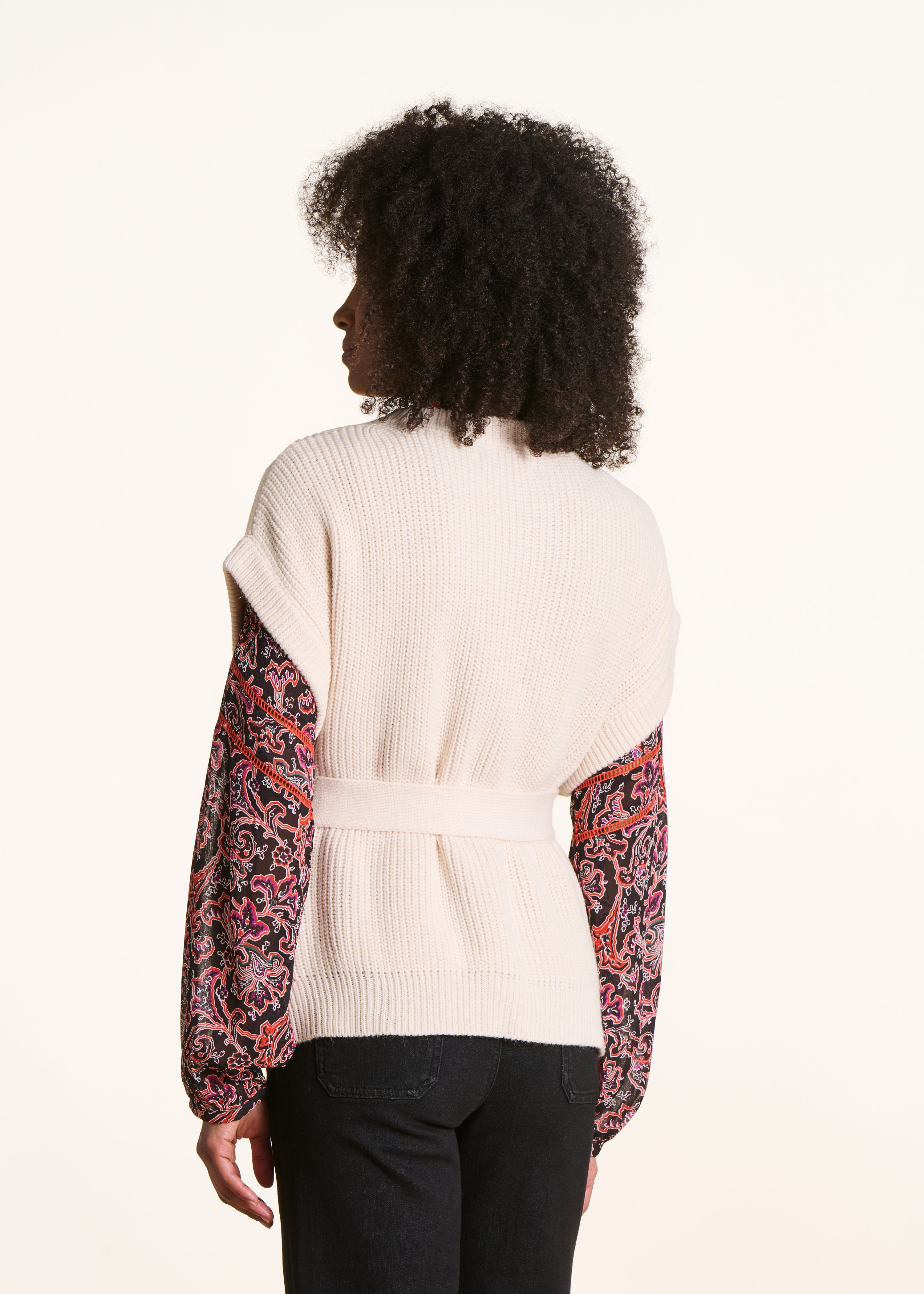 Gilet ceinturé en maille côtes perlées écru