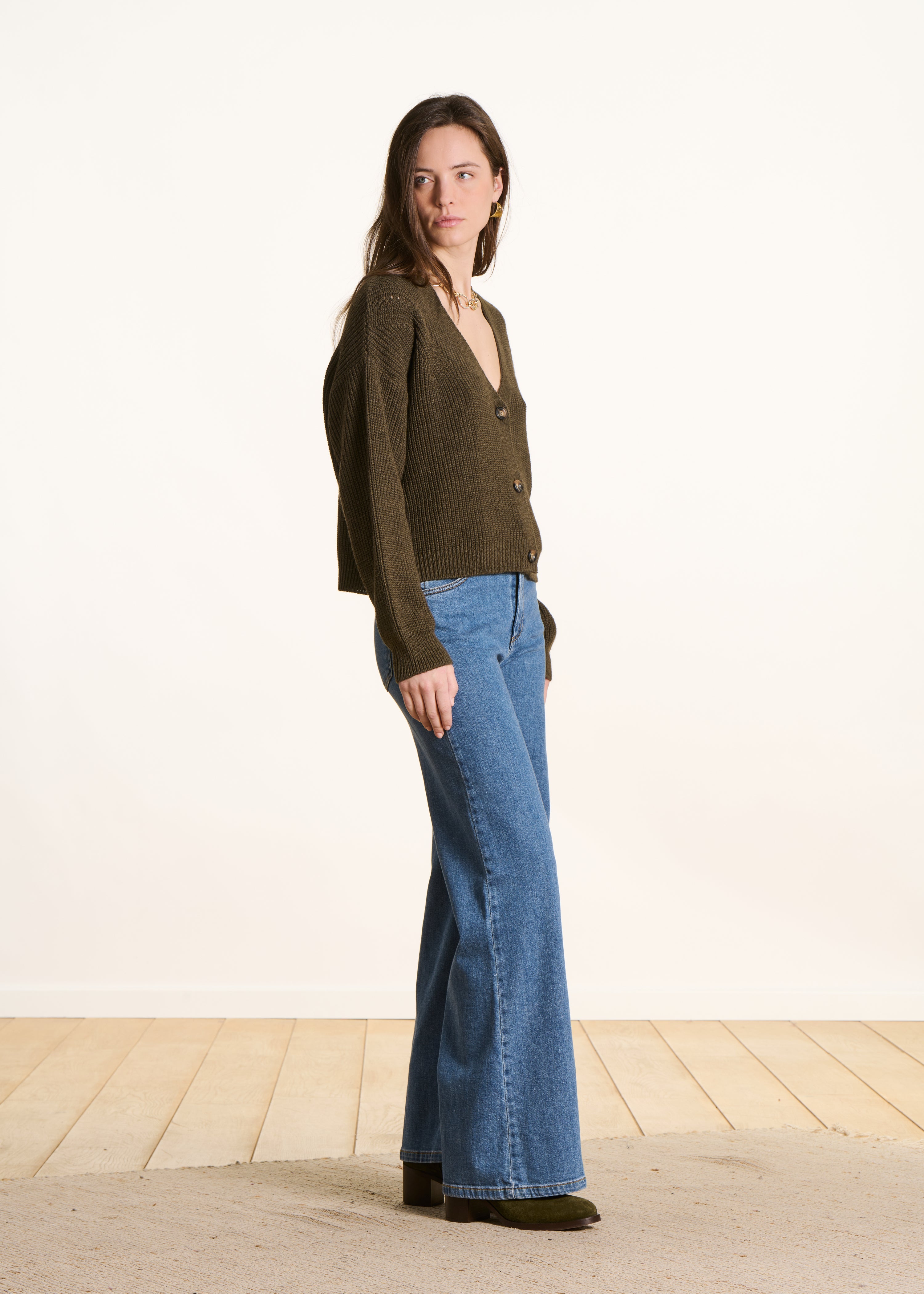 Gilet court ample en maille côtes perlées kaki