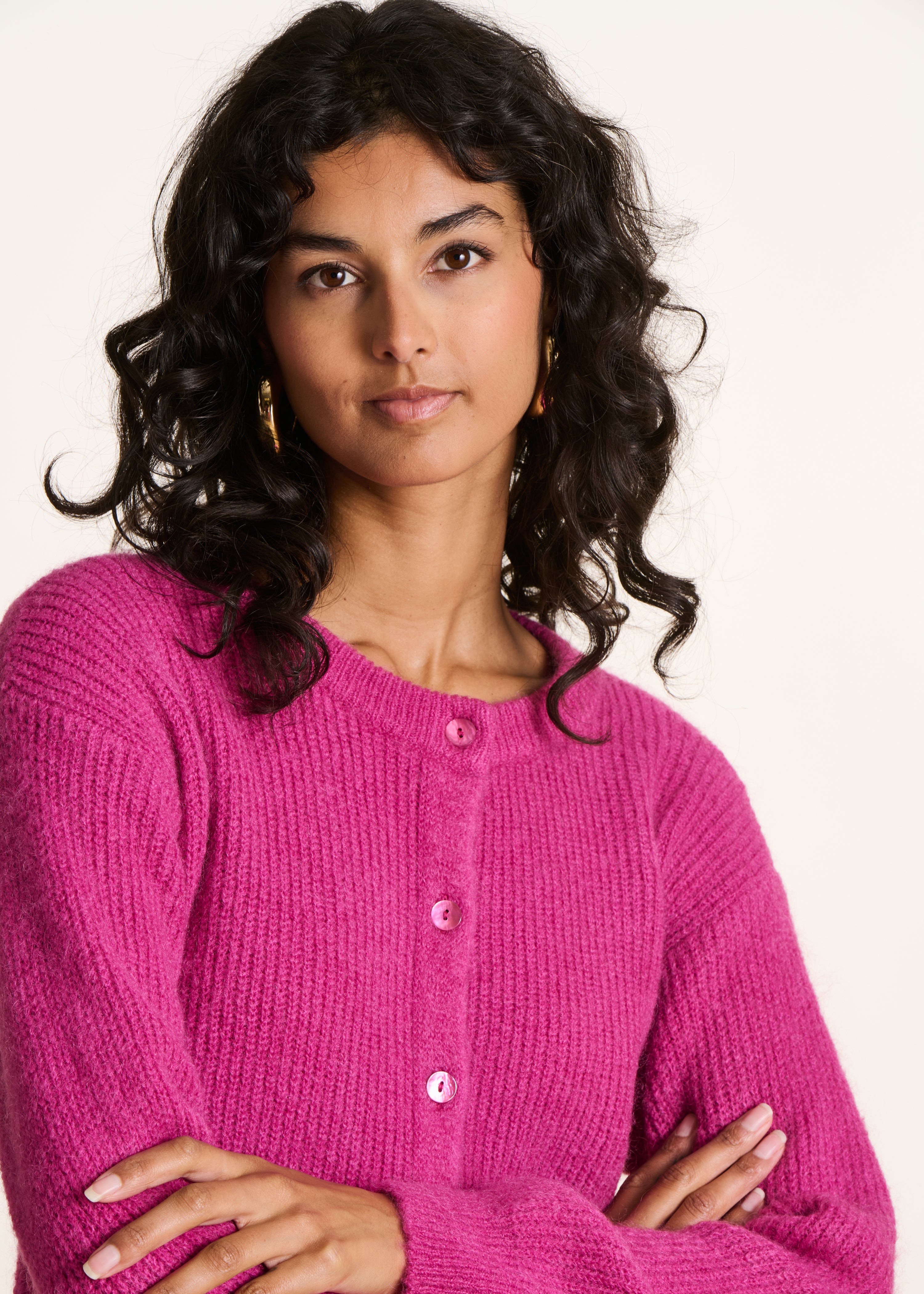 Pink fuchsia ribbed knit cardigan with round neckline