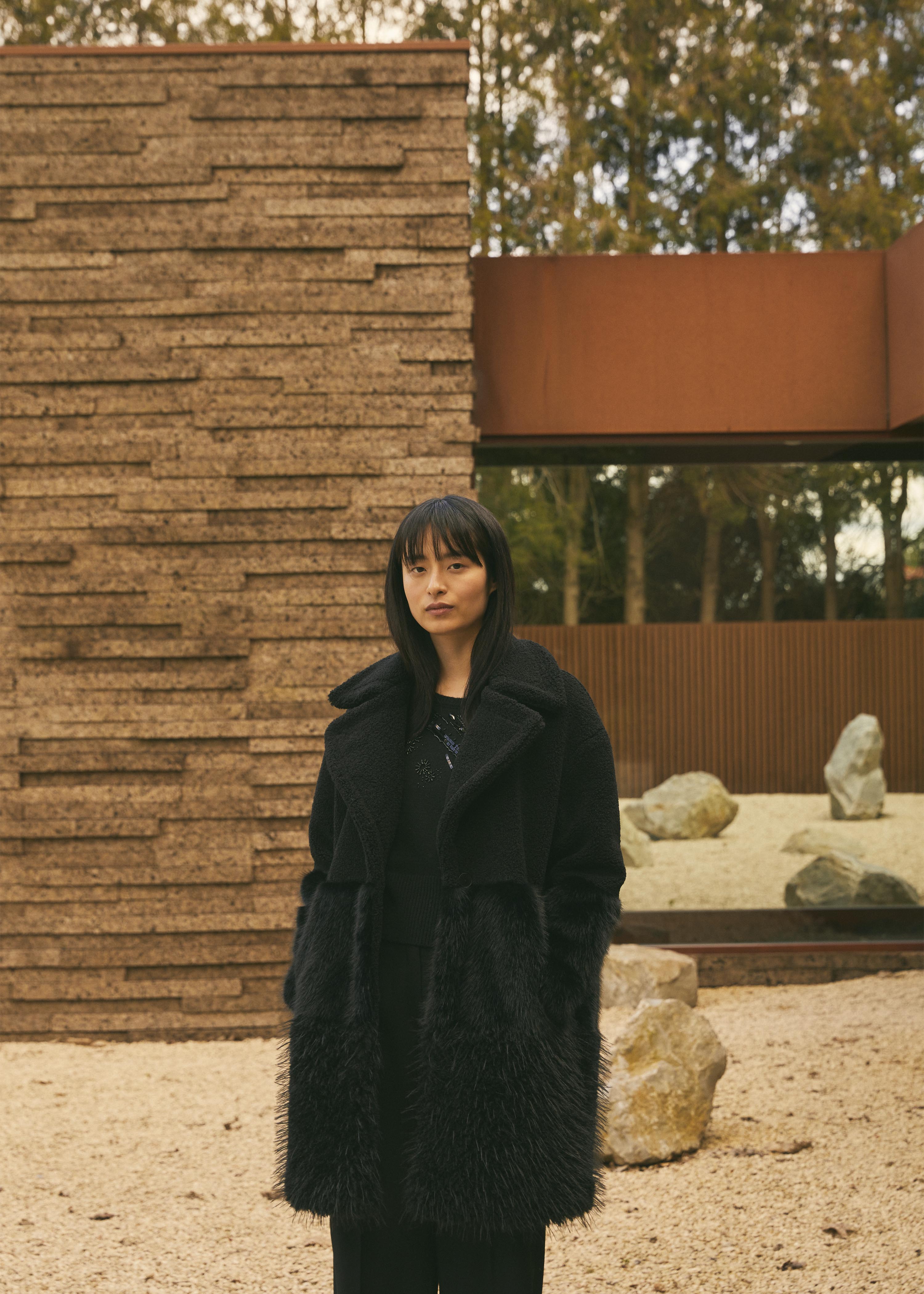 Cappotto nero maniche lunghe patchwork pelliccia ecologica La