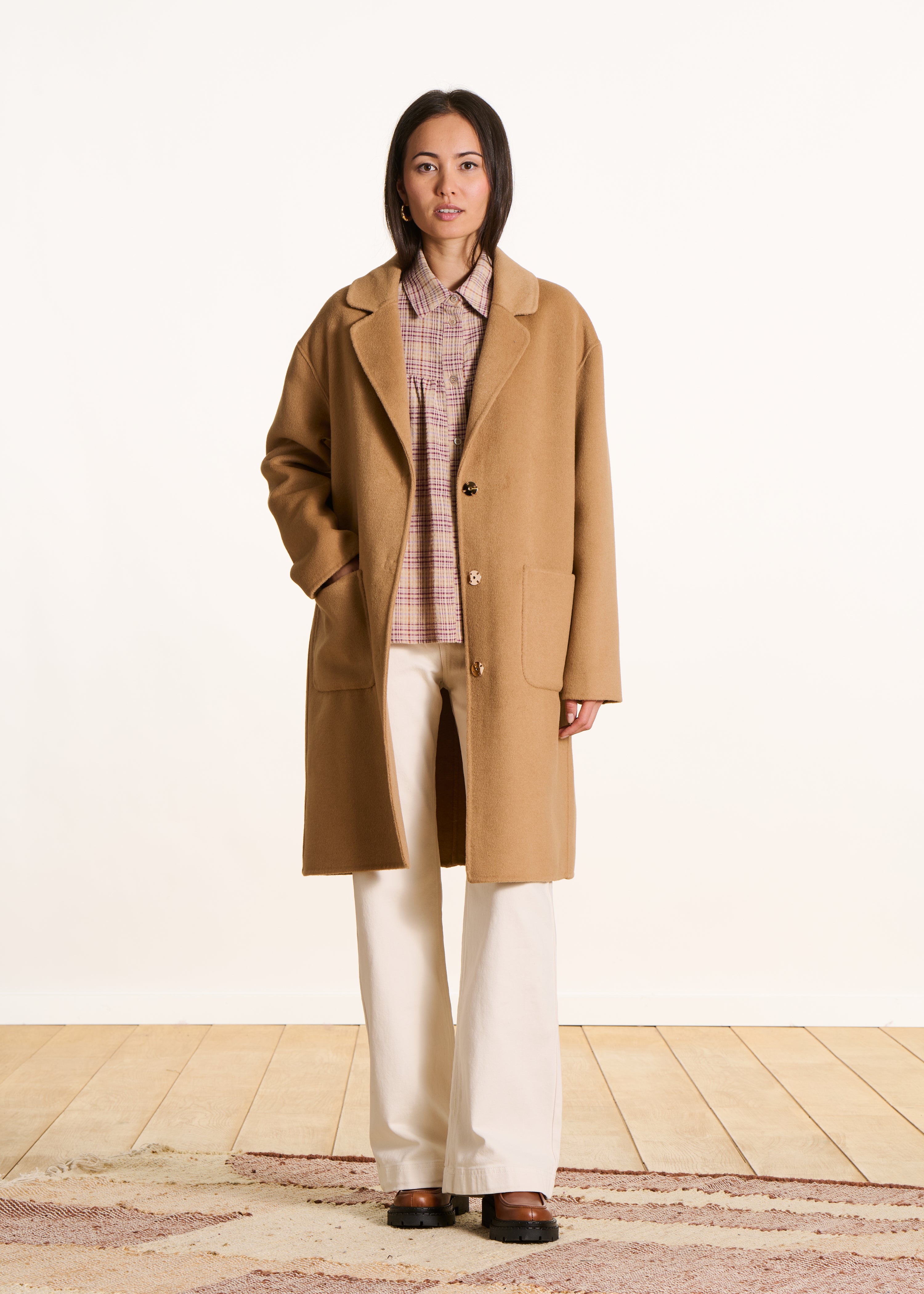 Manteau mi-long camel en laine La Fée Maraboutée