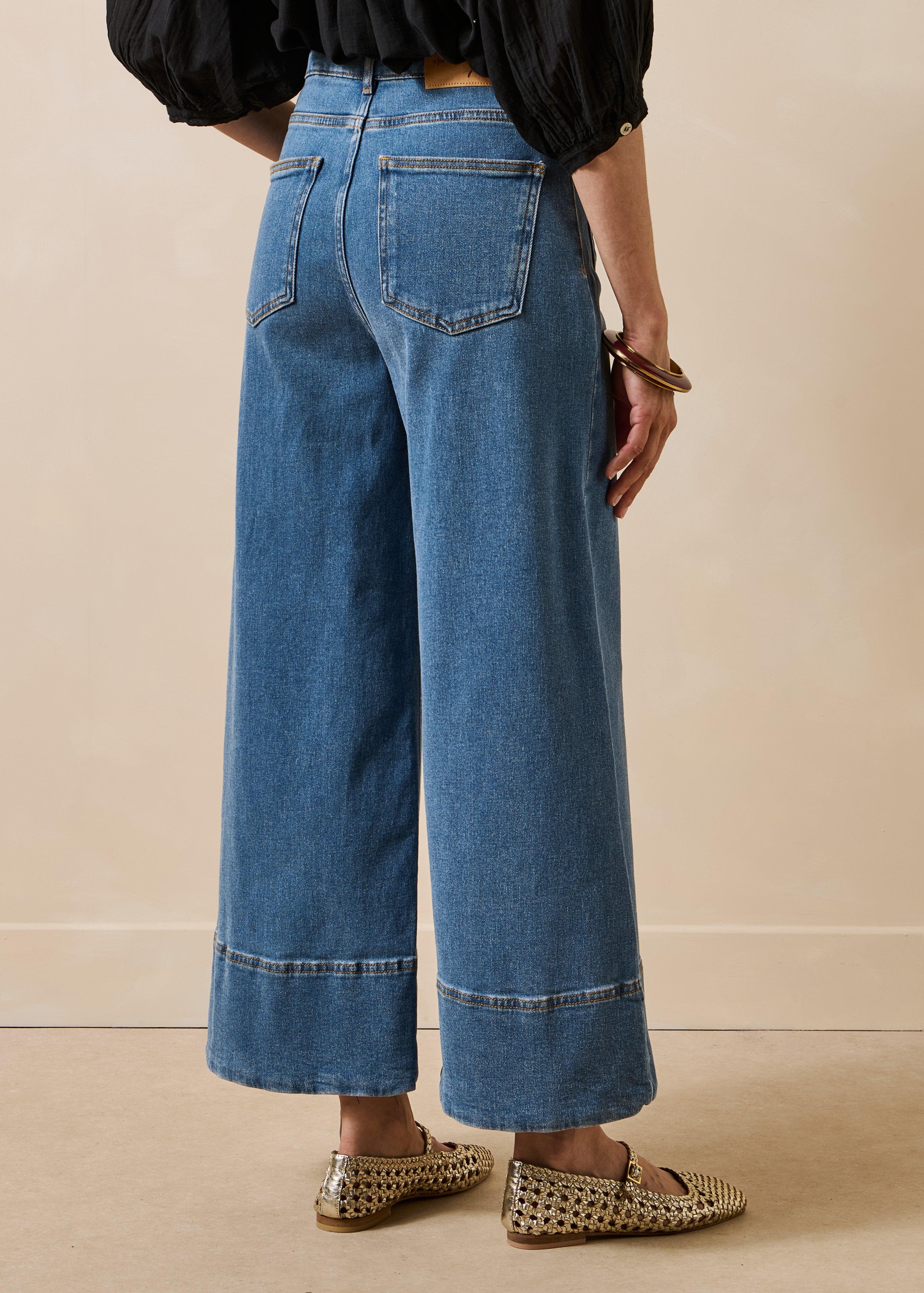 Weit geschnittene Jeans in Hellblau aus Bio-Baumwolle