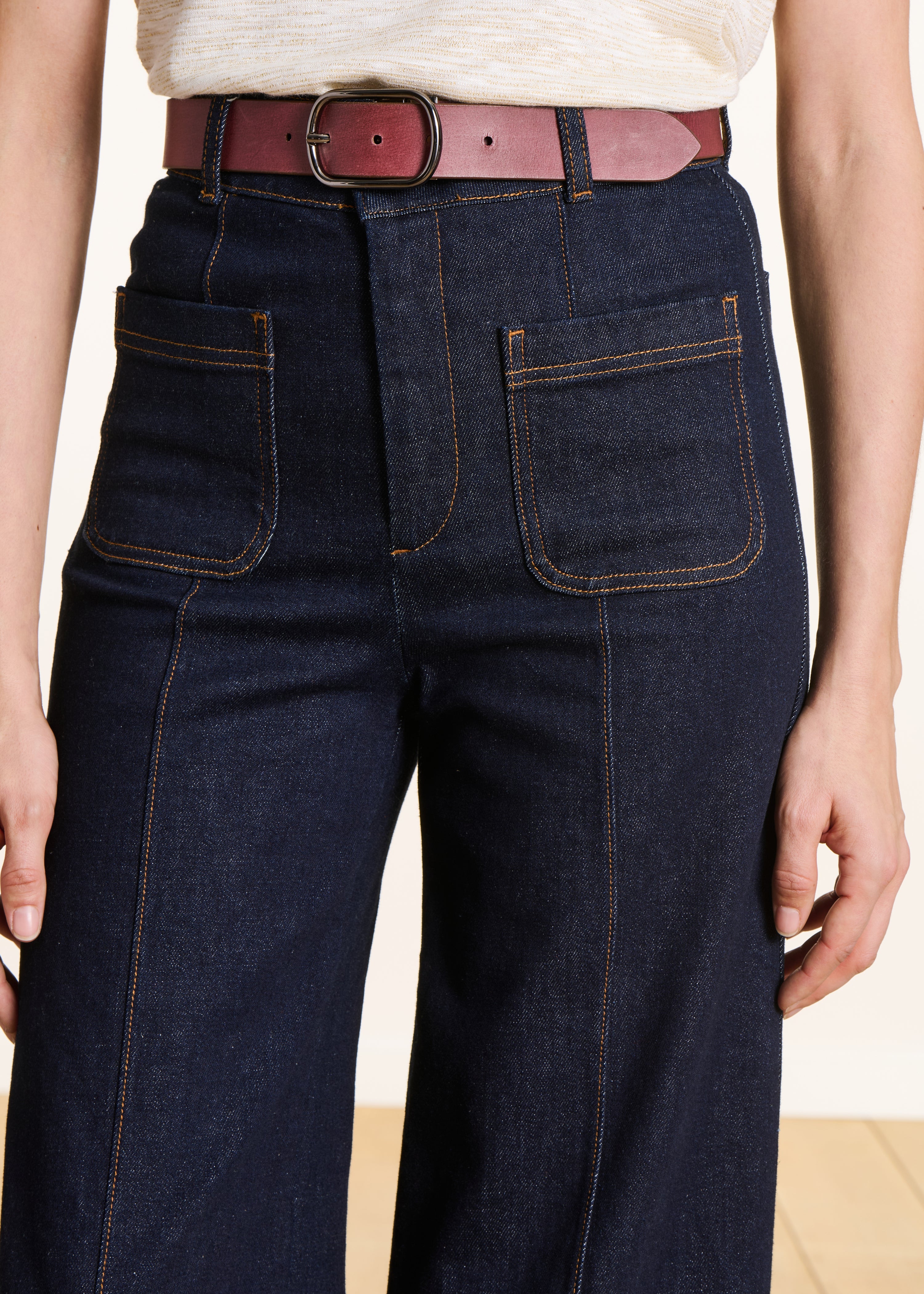 Straight raw jeans in organic cotton