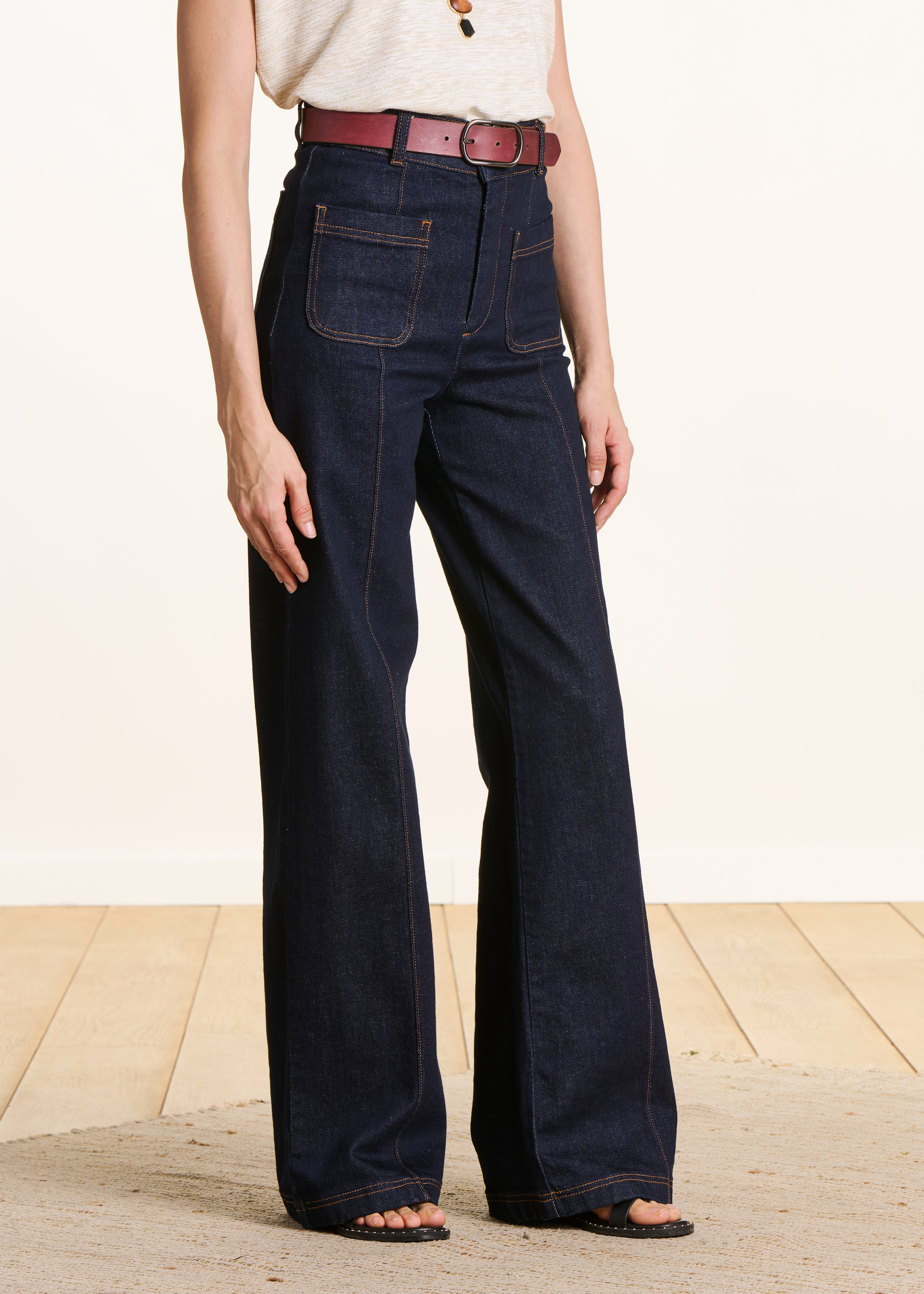 Straight raw jeans in organic cotton