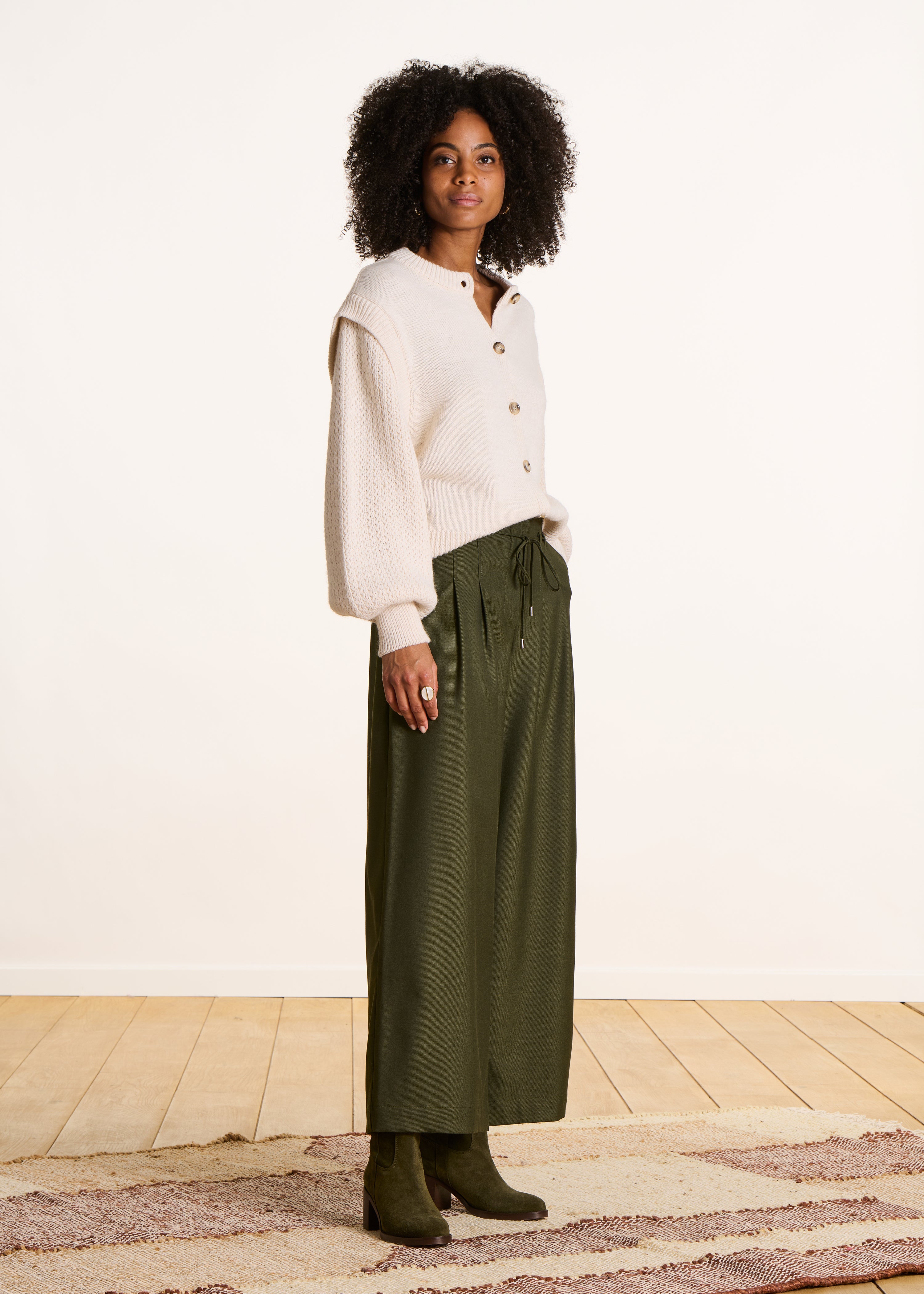 Pantalon cropped kaki en flanelle