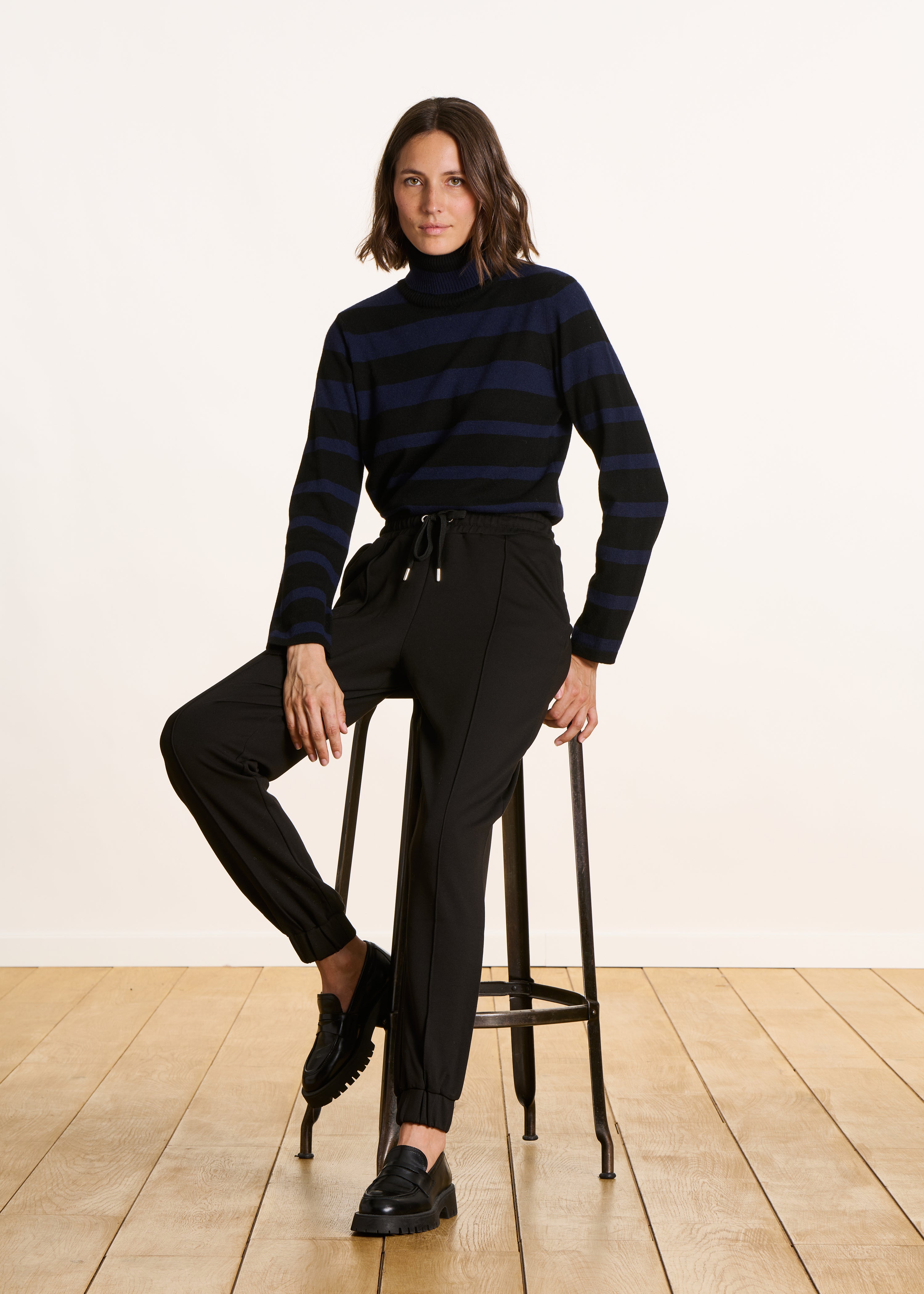 Pantalon noir en milano taille élastique