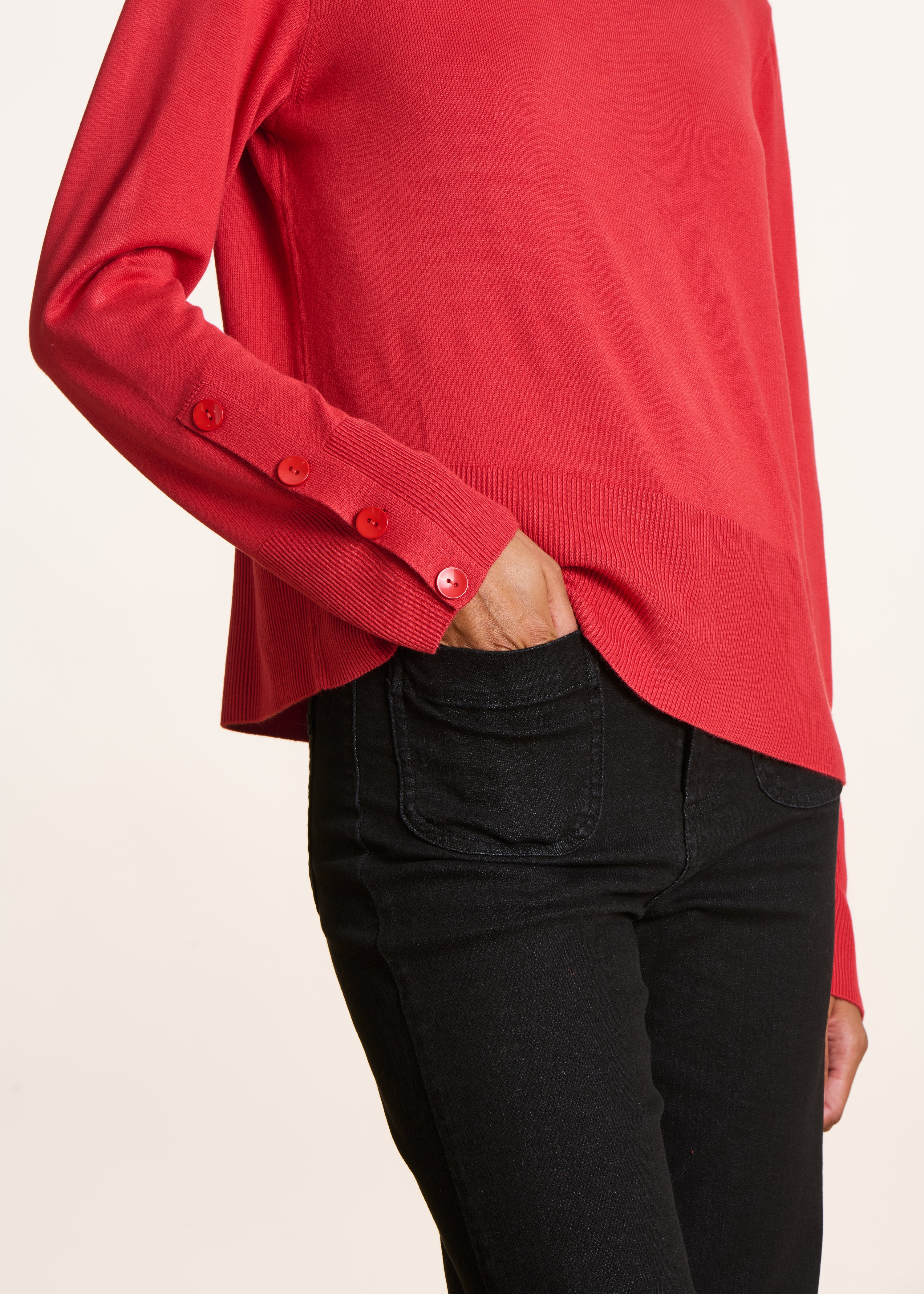 Jersey rojo de manga larga con cuello redondo