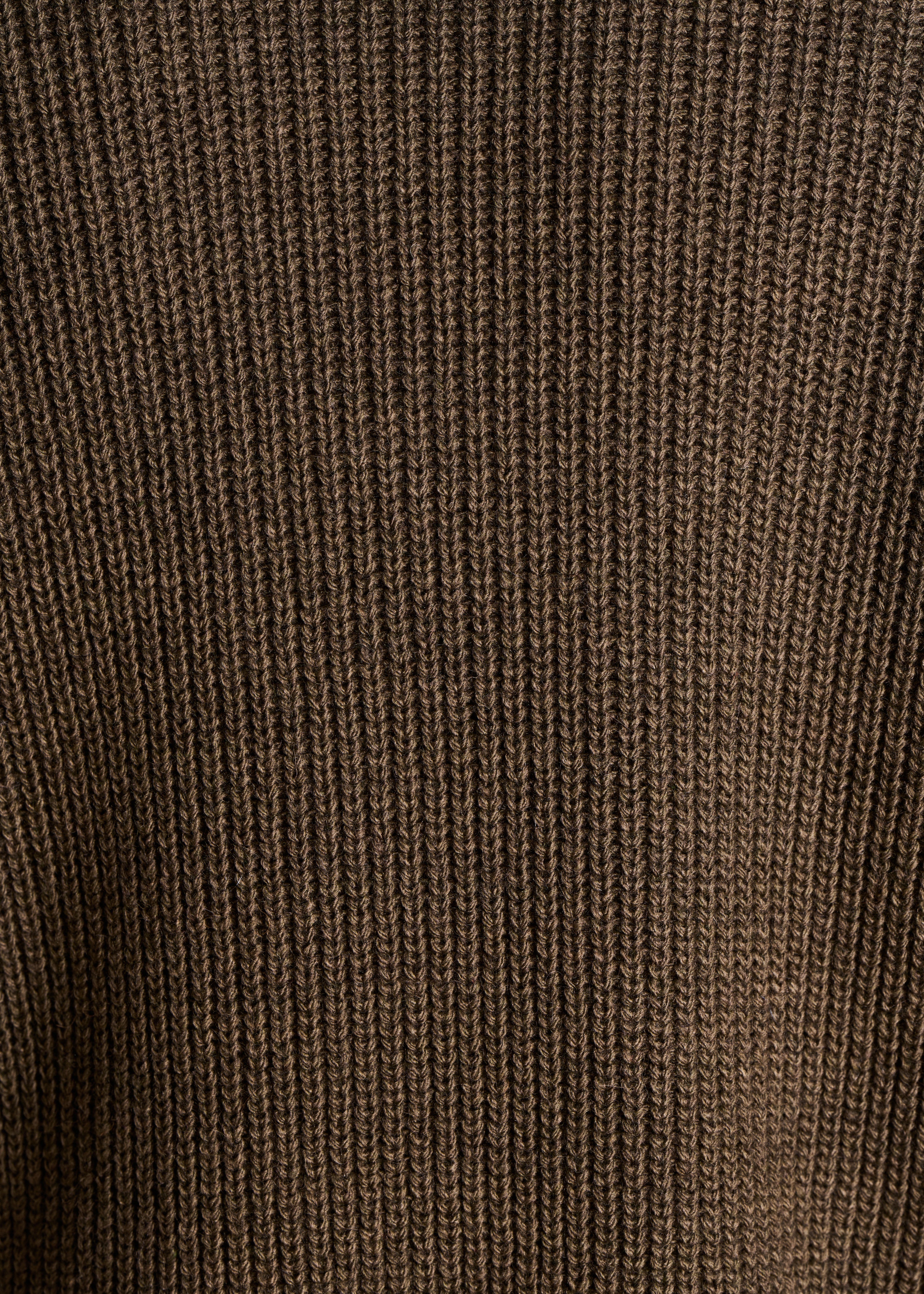 Pull kaki ample à manches longues col asymétrique
