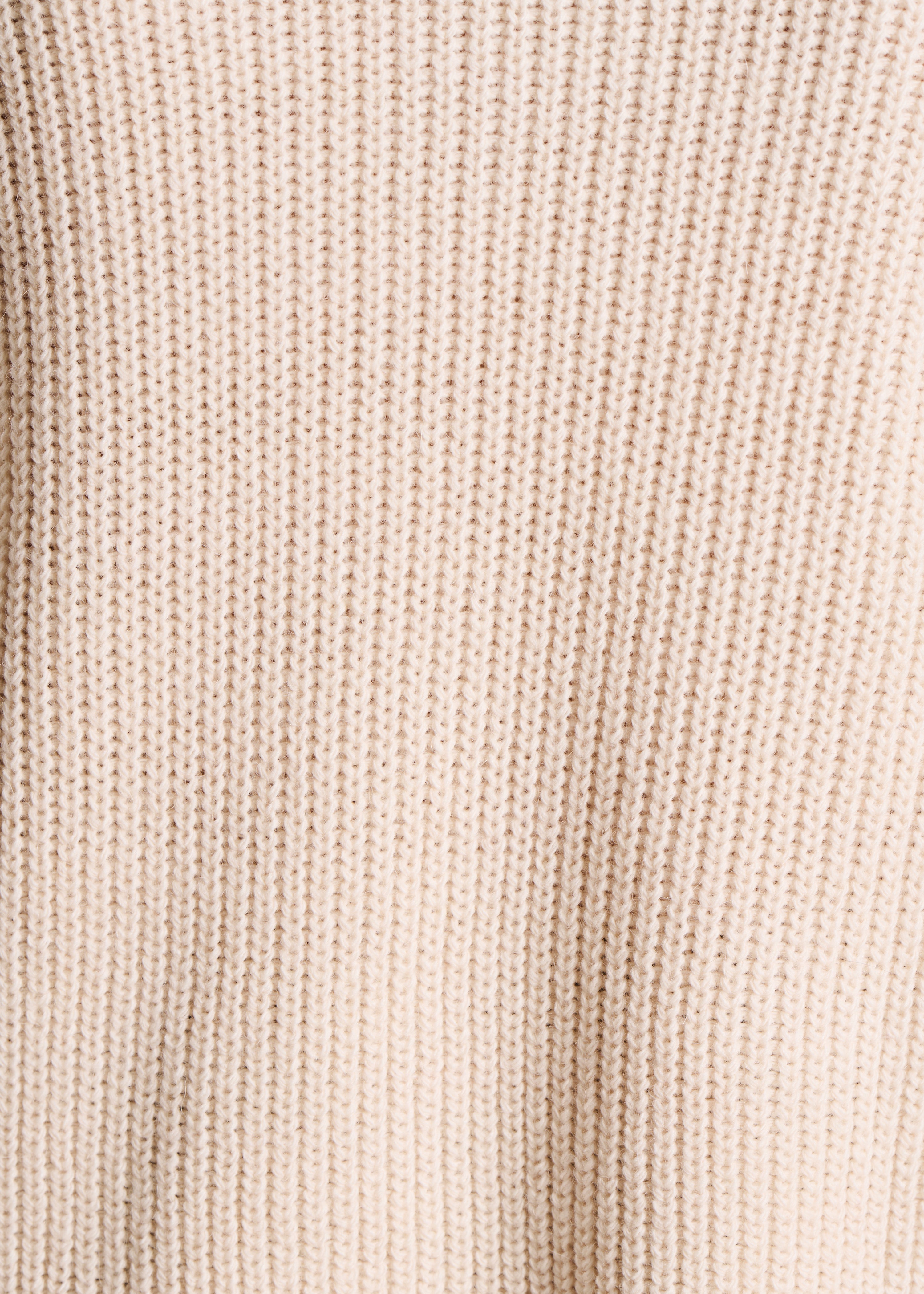 Pull écru ample à manches longues col asymétrique