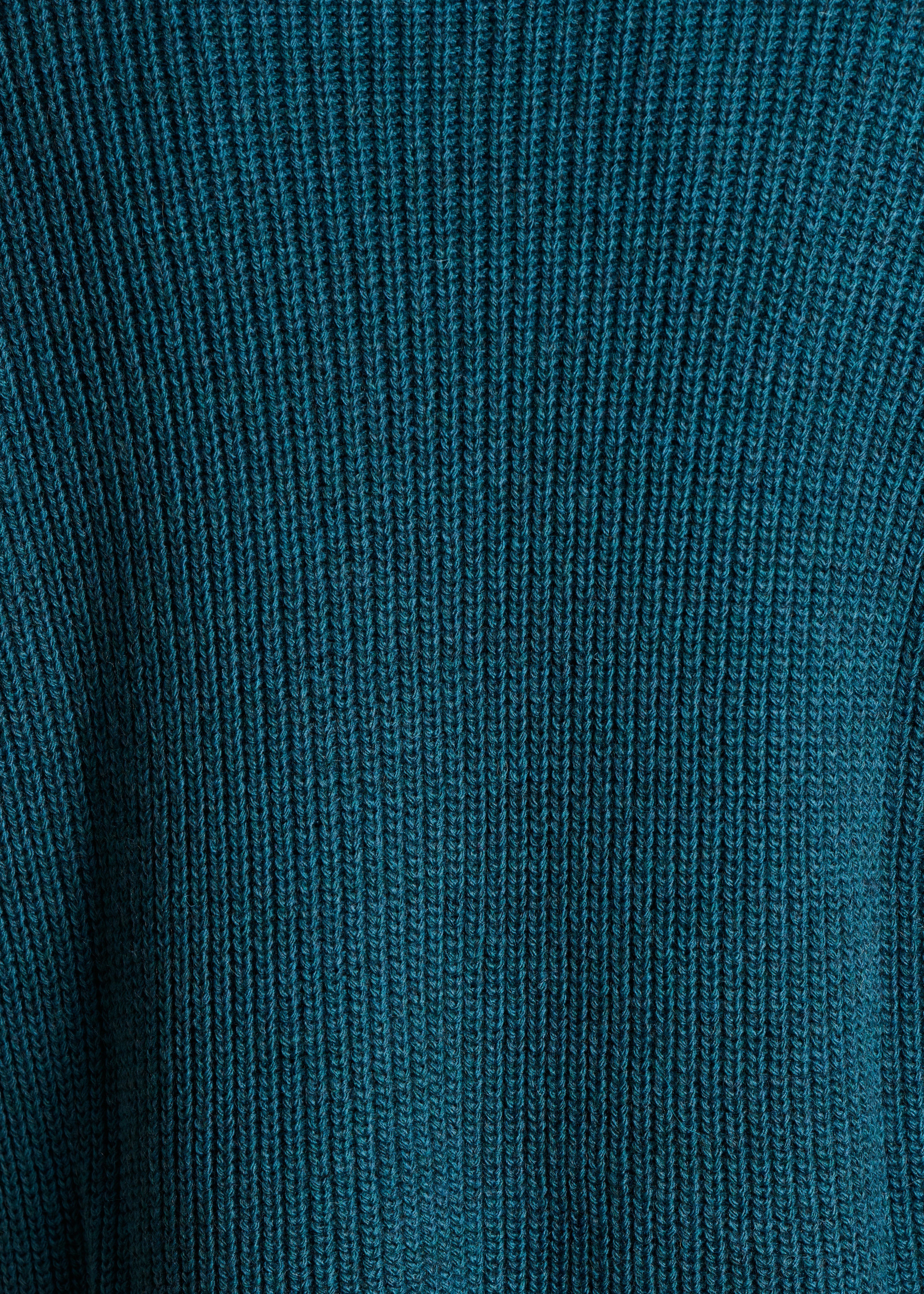Pull bleu pétrole ample à manches longues col asymétrique