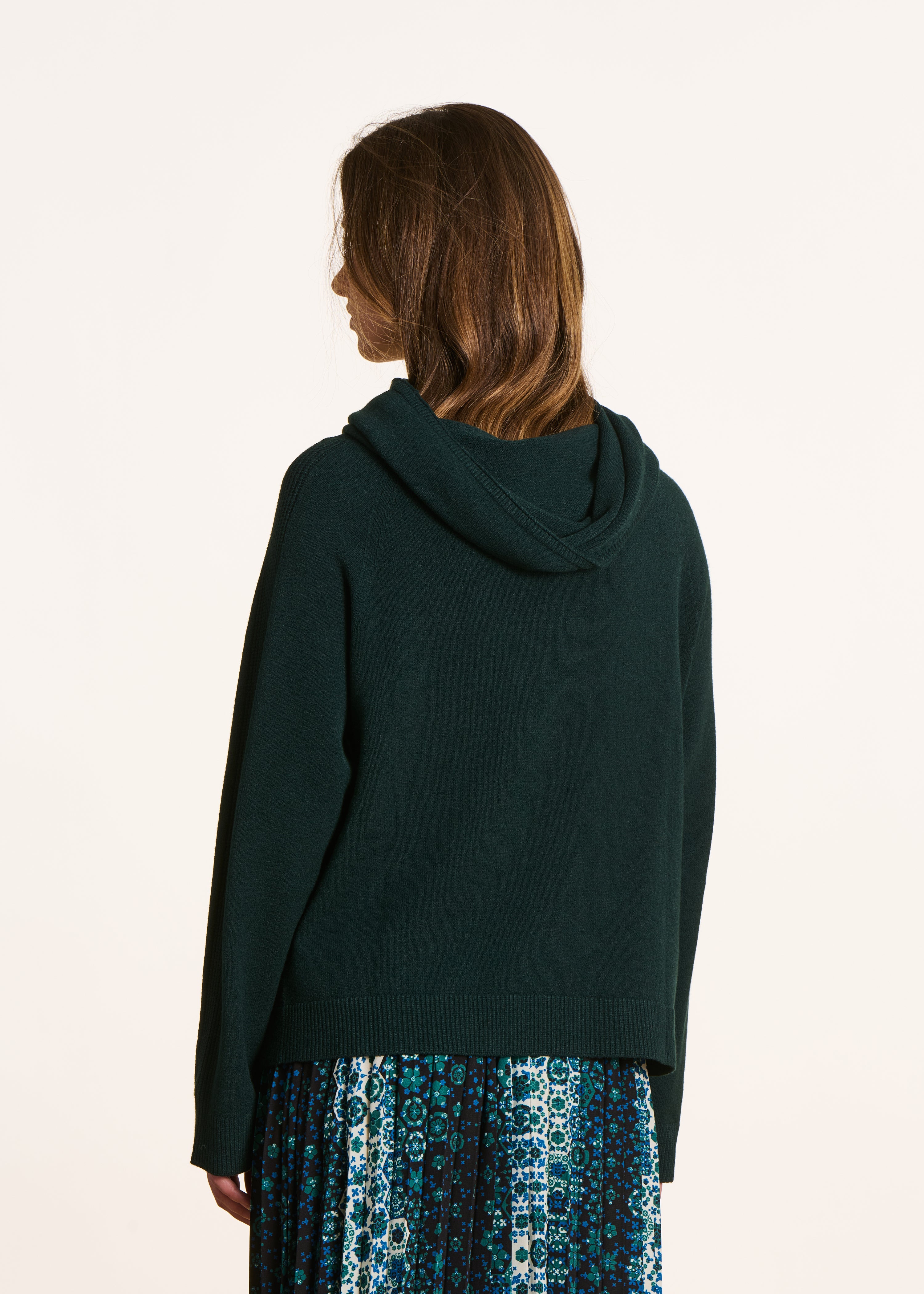 Petrolblauer Pullover aus Strick mit langen Ärmeln