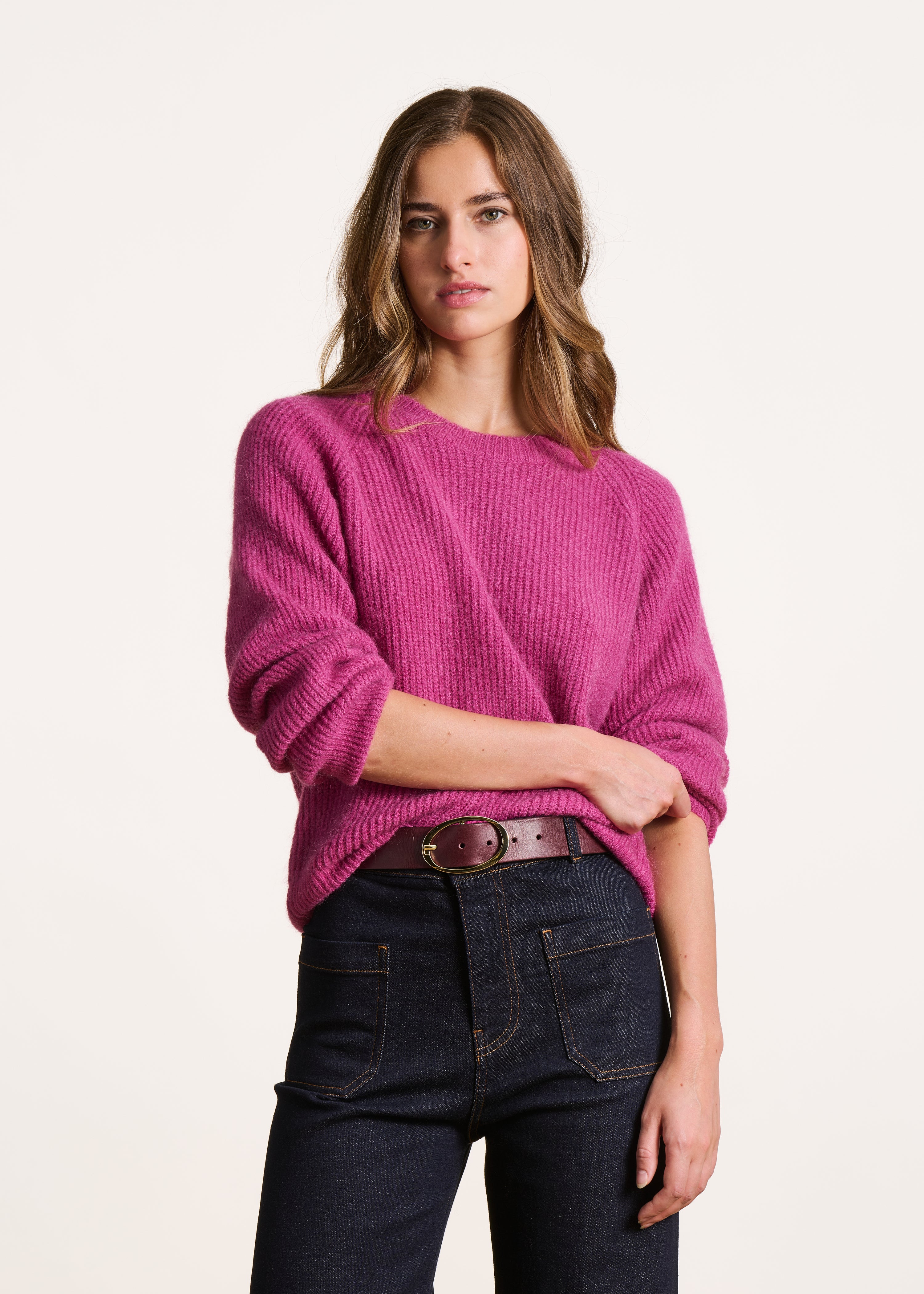Fuchsia-pinker Pullover mit langen Ärmeln, Rundhalsausschnitt und