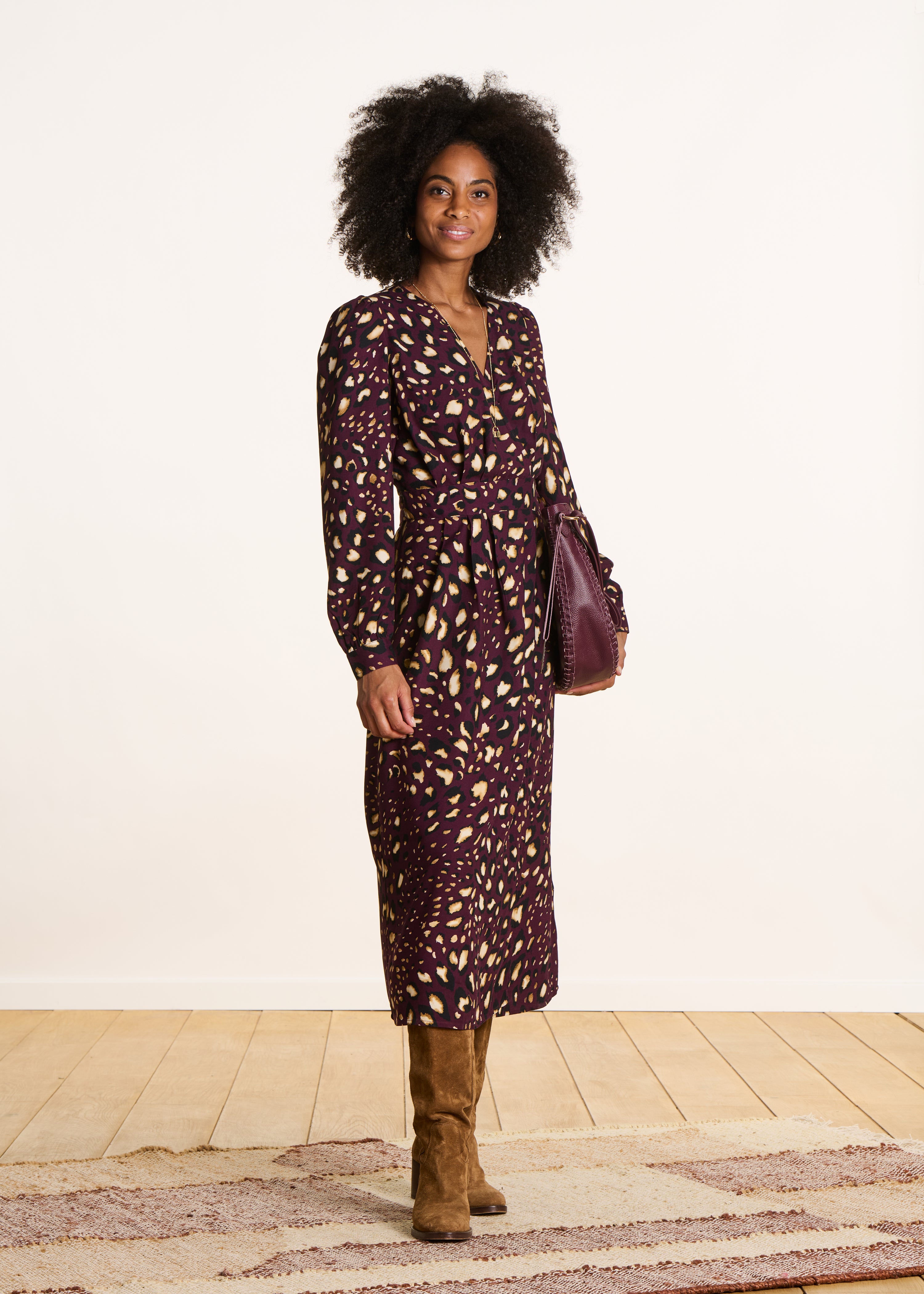 Long burgundy wrap dress with leopard print La Fée Maraboutée