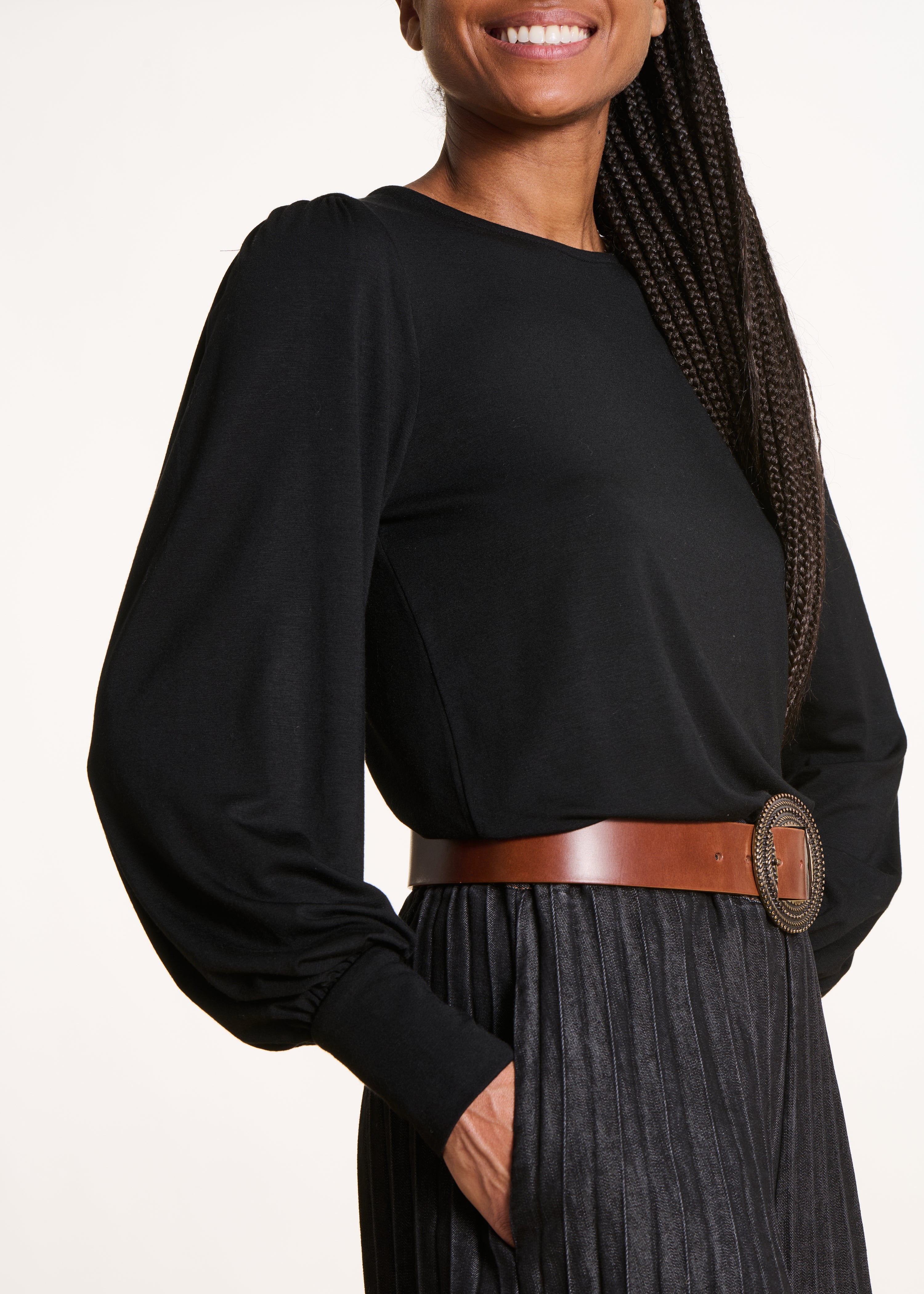 Camiseta negra holgada de manga larga en modal