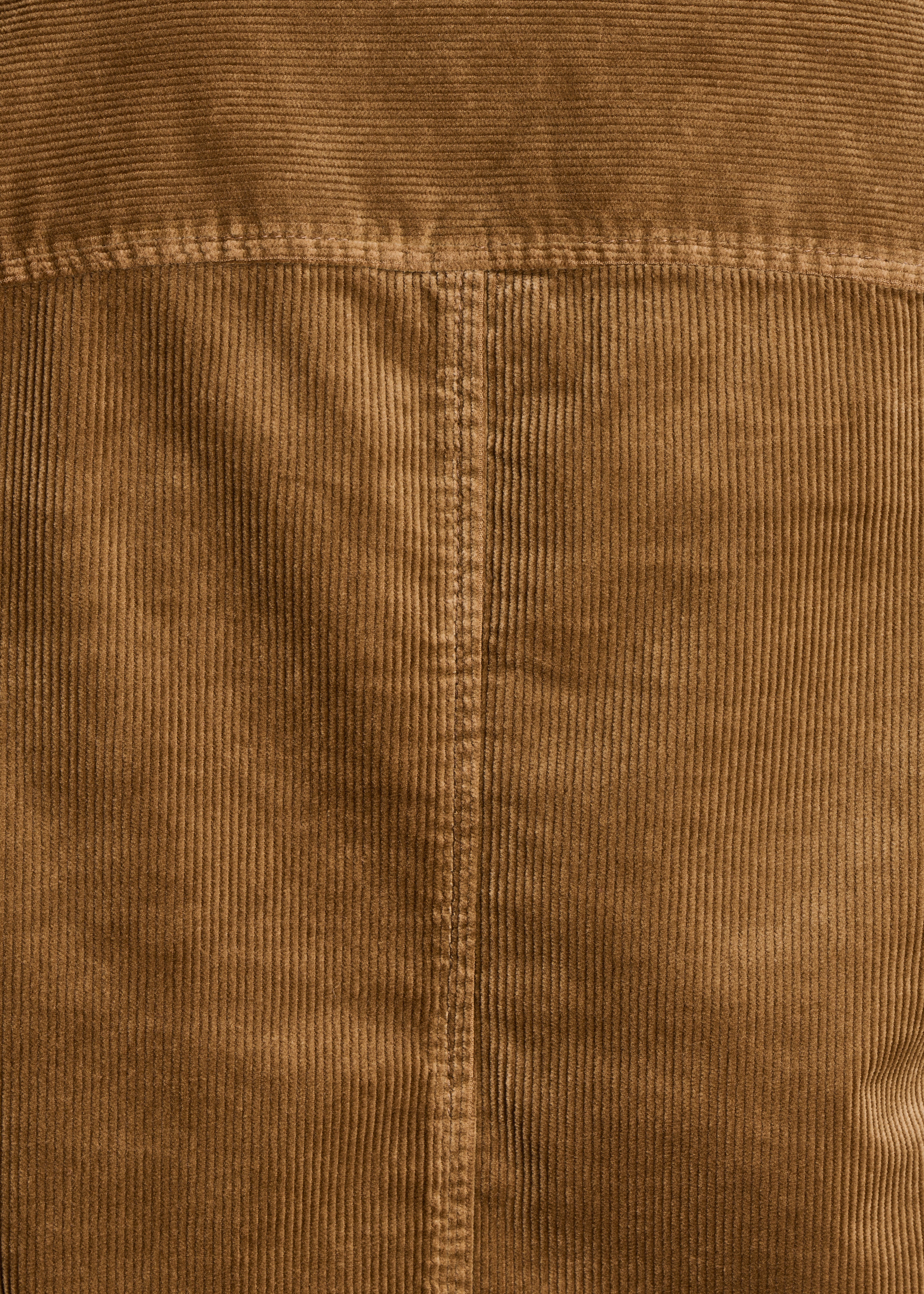 Kurze gerade braune Jacke aus Samt