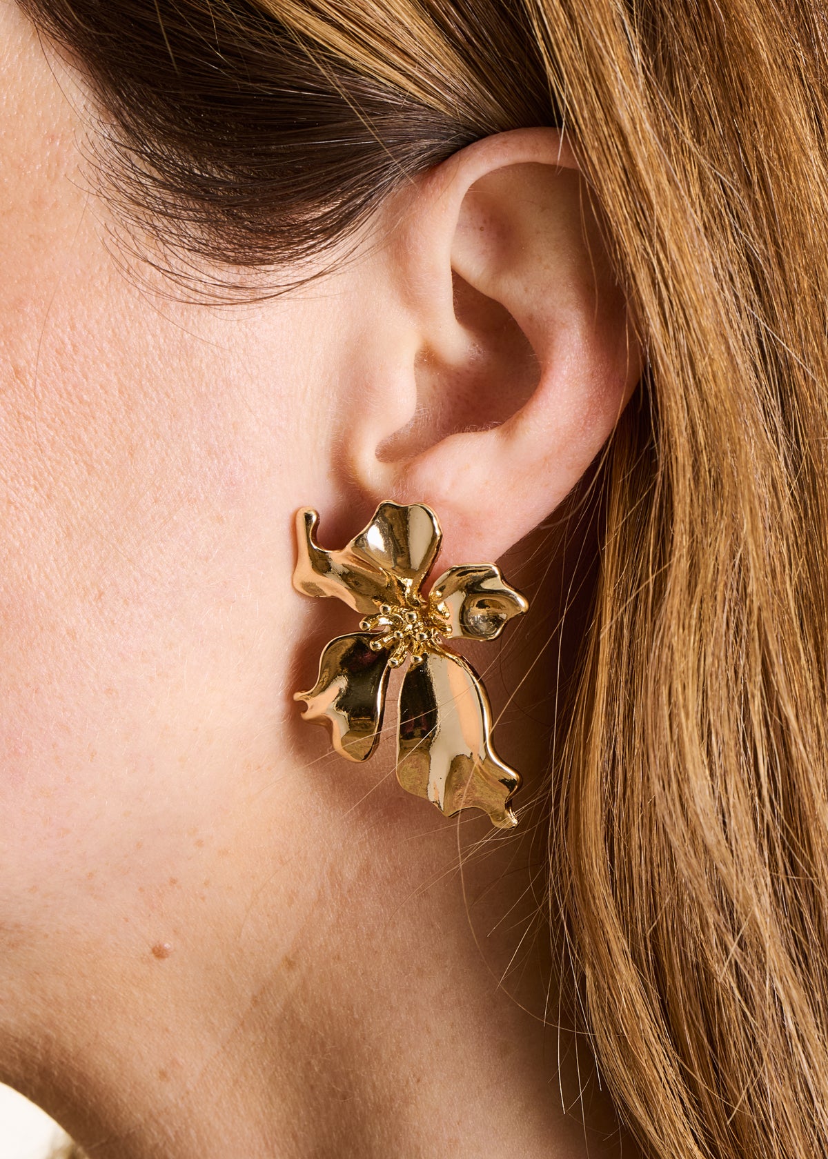 Golden flower earrings